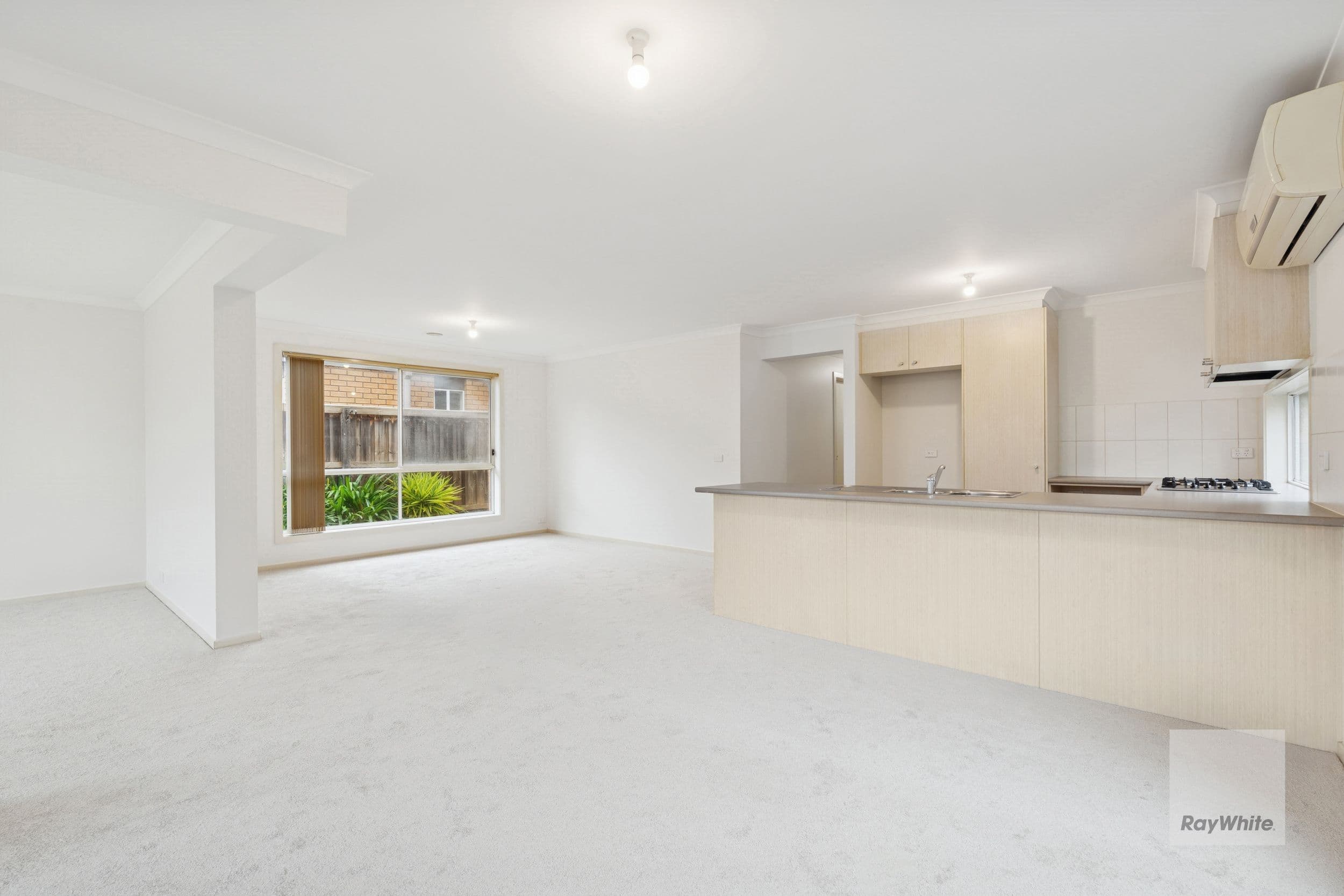 28 Bianca Boulevard, Tarneit VIC 3029, Tarneit - Thumbnail 2