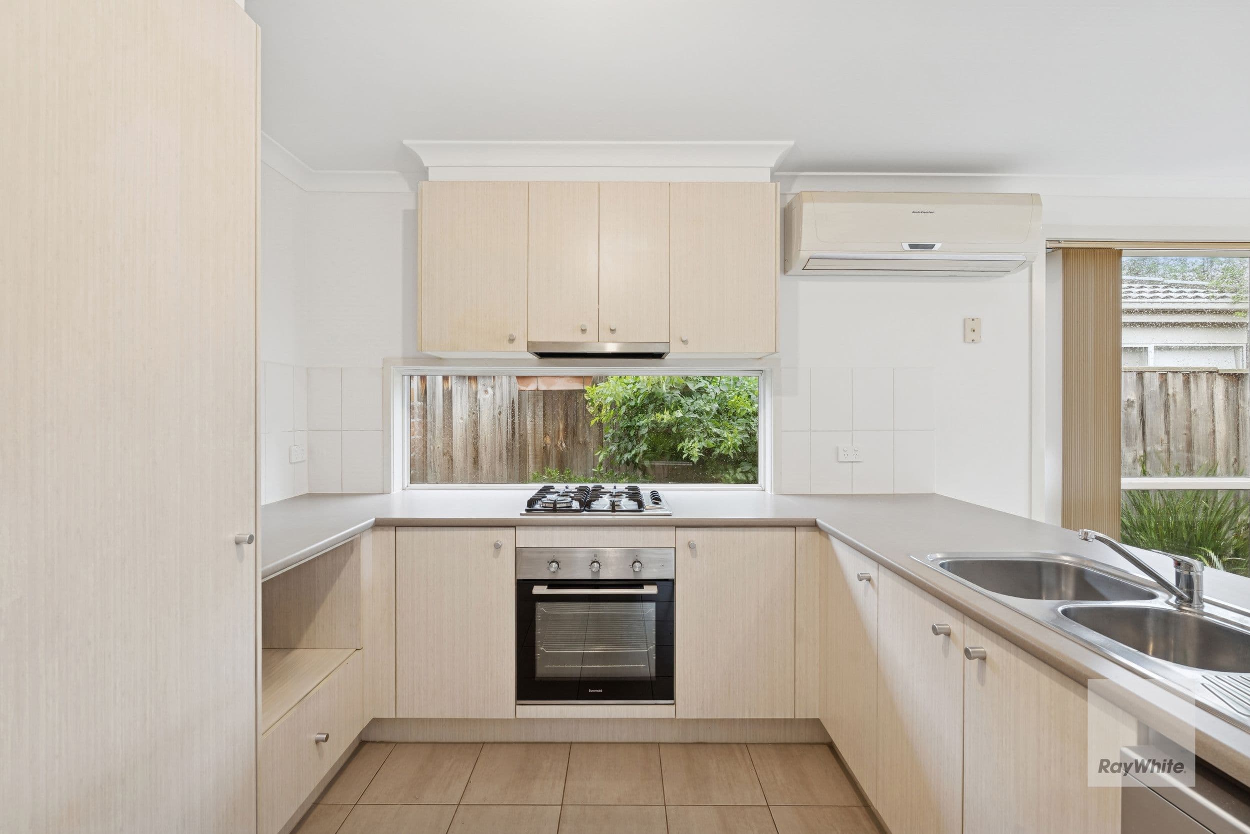 28 Bianca Boulevard, Tarneit VIC 3029, Tarneit - Thumbnail 3