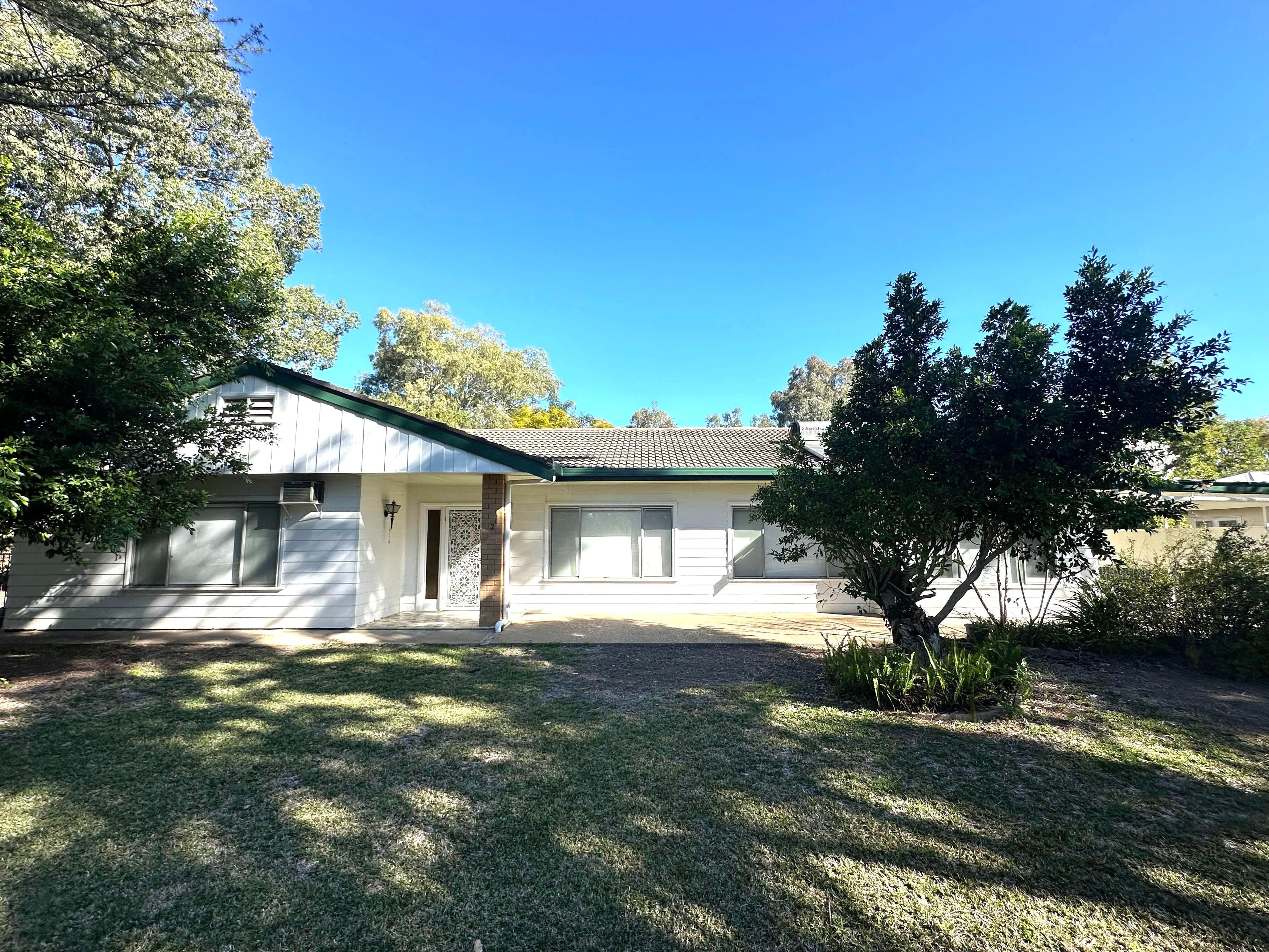 2 Tirzah Street, Moree NSW 2400, Moree - Thumbnail 2