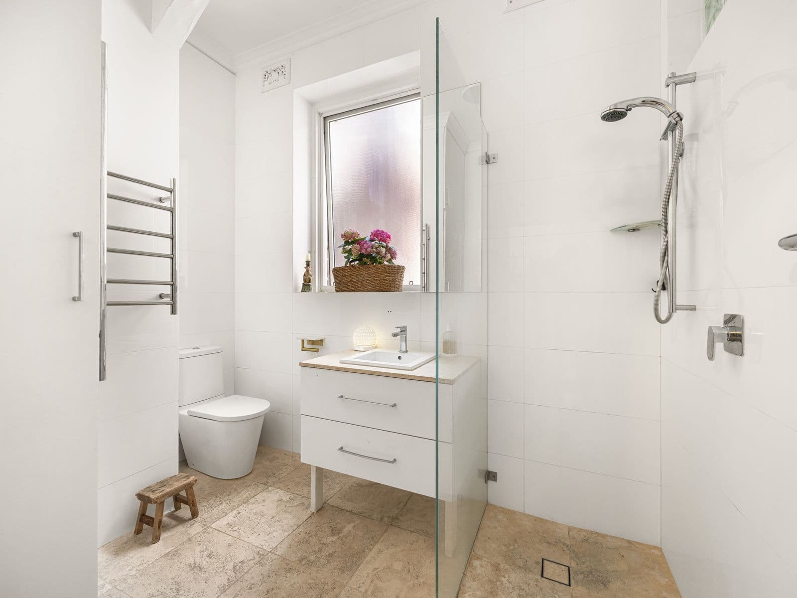 14 Cove Avenue, Manly - Thumbnail 8