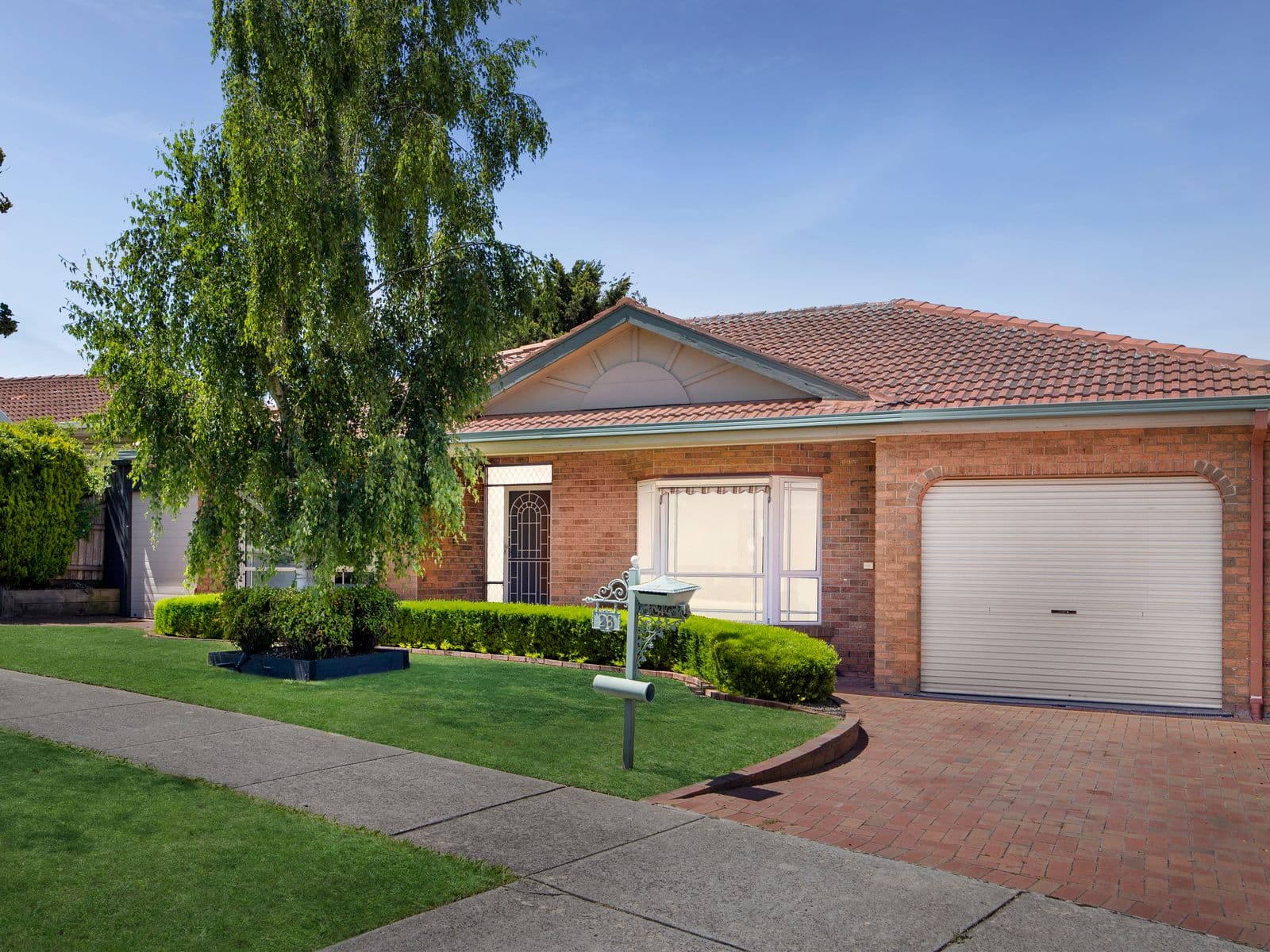 28 Heatherbrae Crescent, Sunbury - Image 1