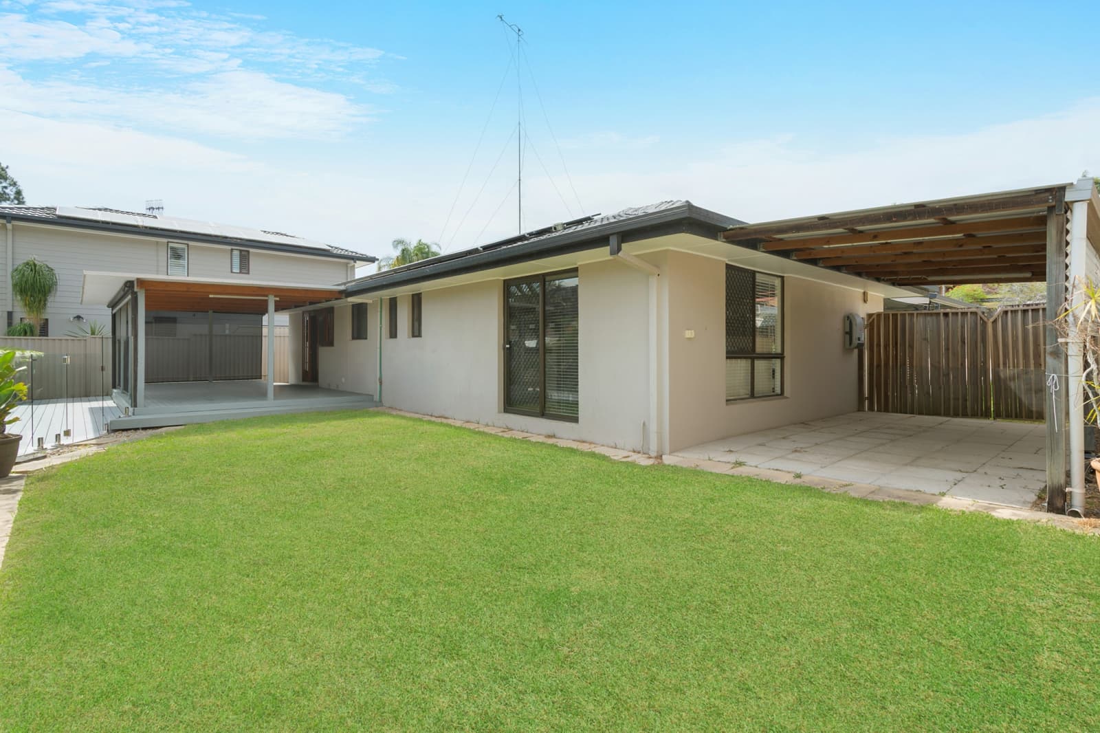 176 K P Mcgrath Drive,Elanora, Elanora - Image 1
