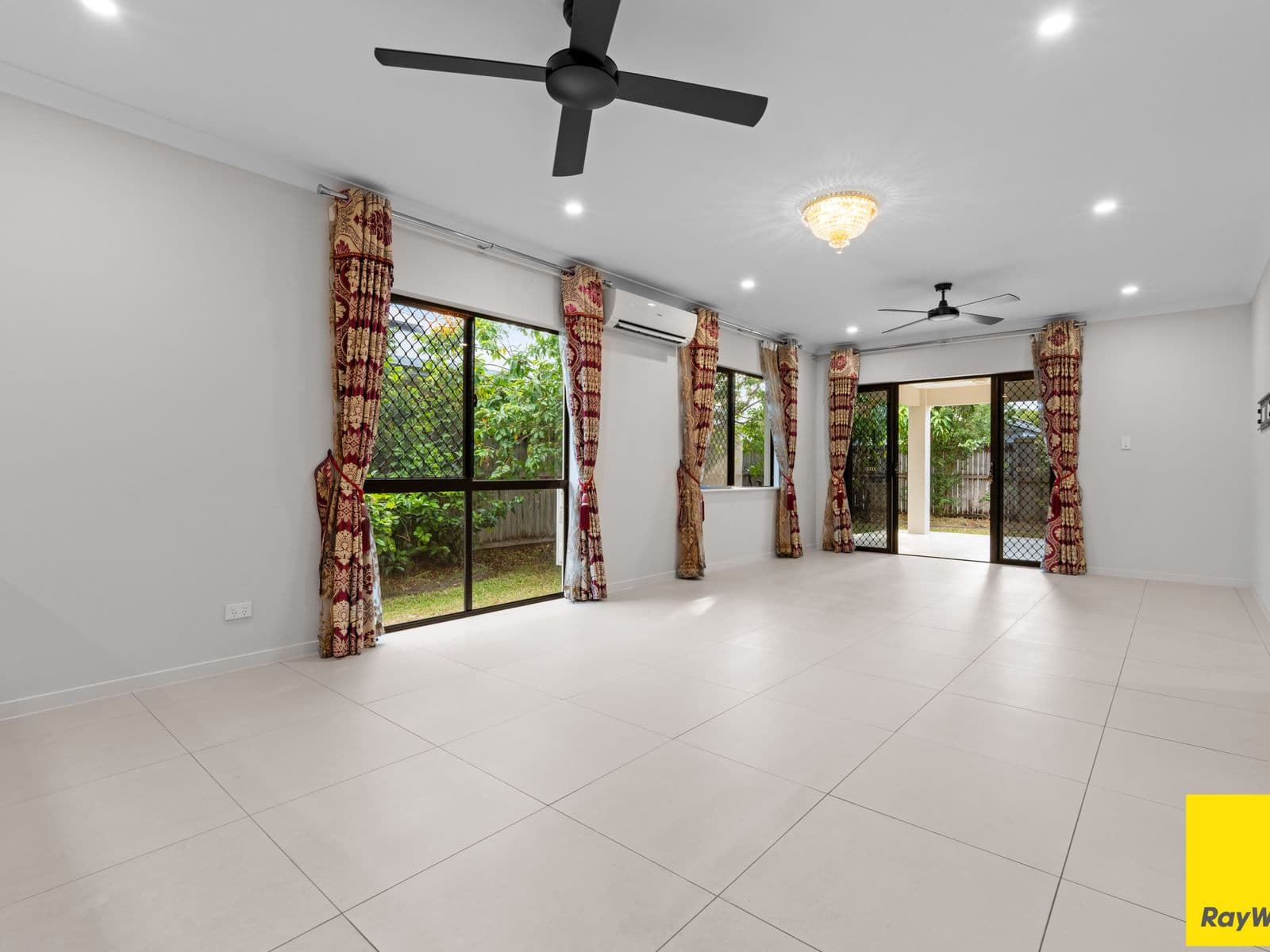 15 Byerstown LInk, Trinity Park - Thumbnail 8
