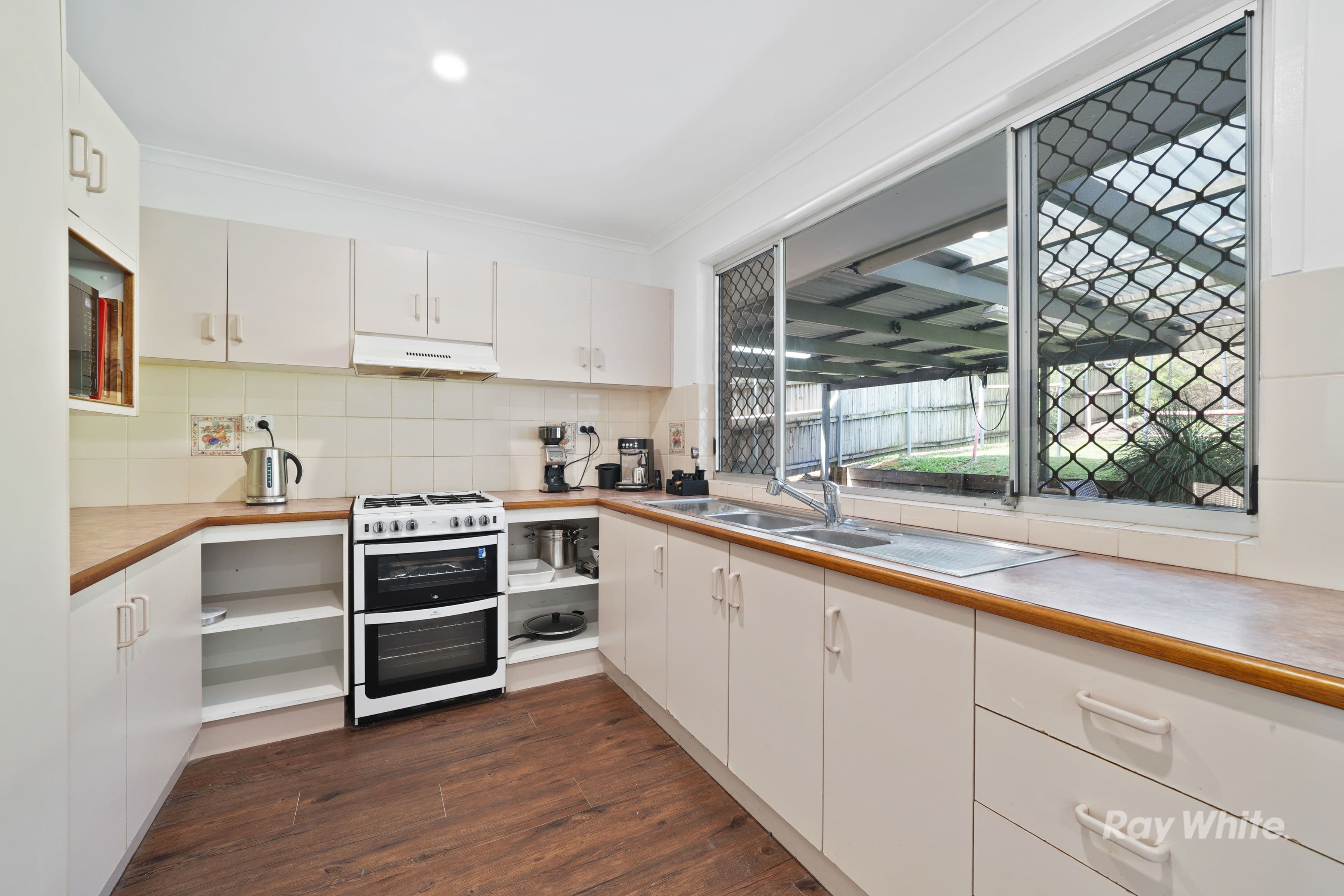 15 Bradley Street, Springwood QLD 4127, Springwood - Thumbnail 8