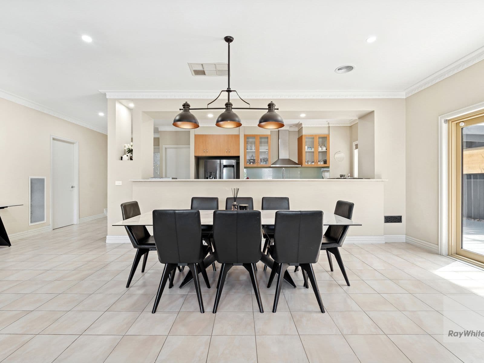 11 Abelia Court, Hillside - Thumbnail 6