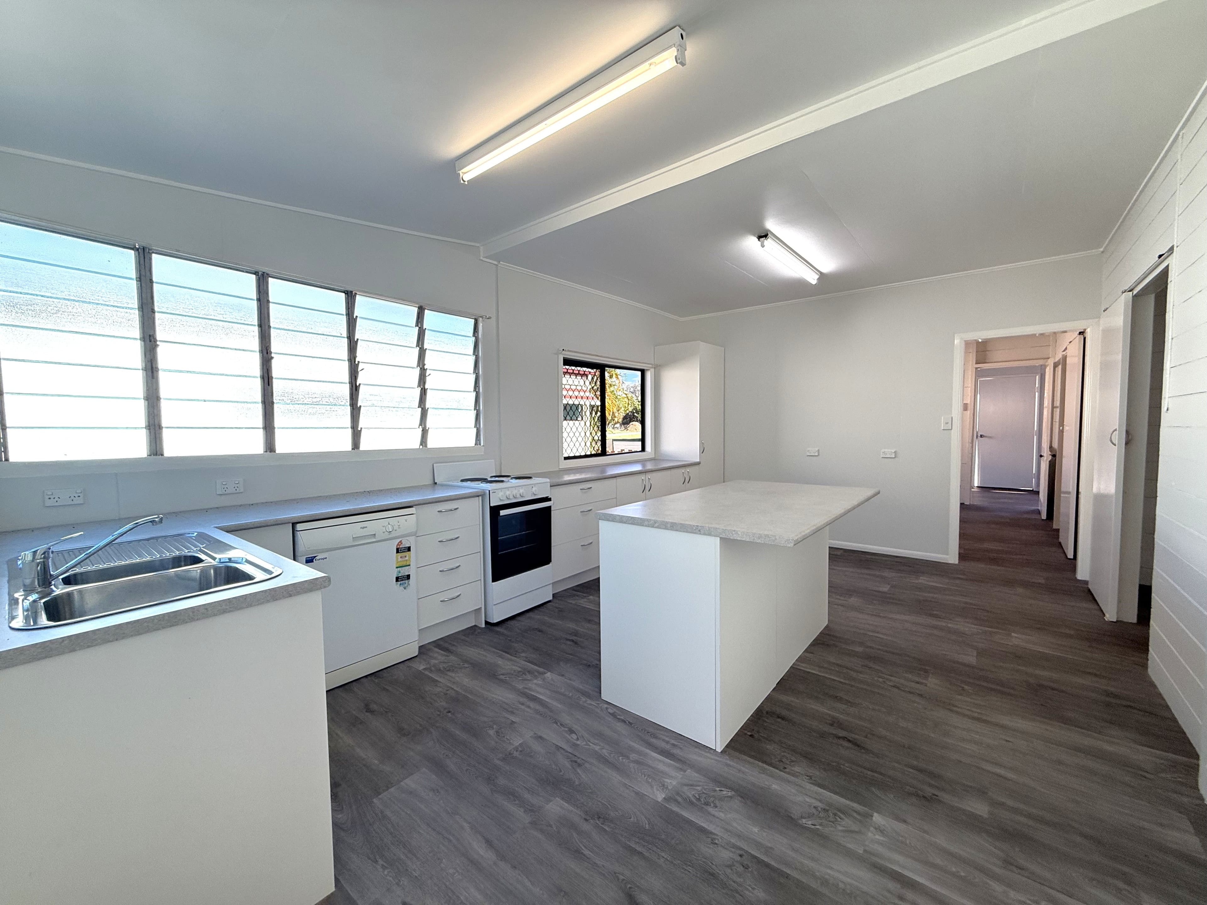 116 Ash Street, Barcaldine QLD 4725, Barcaldine - Thumbnail 4