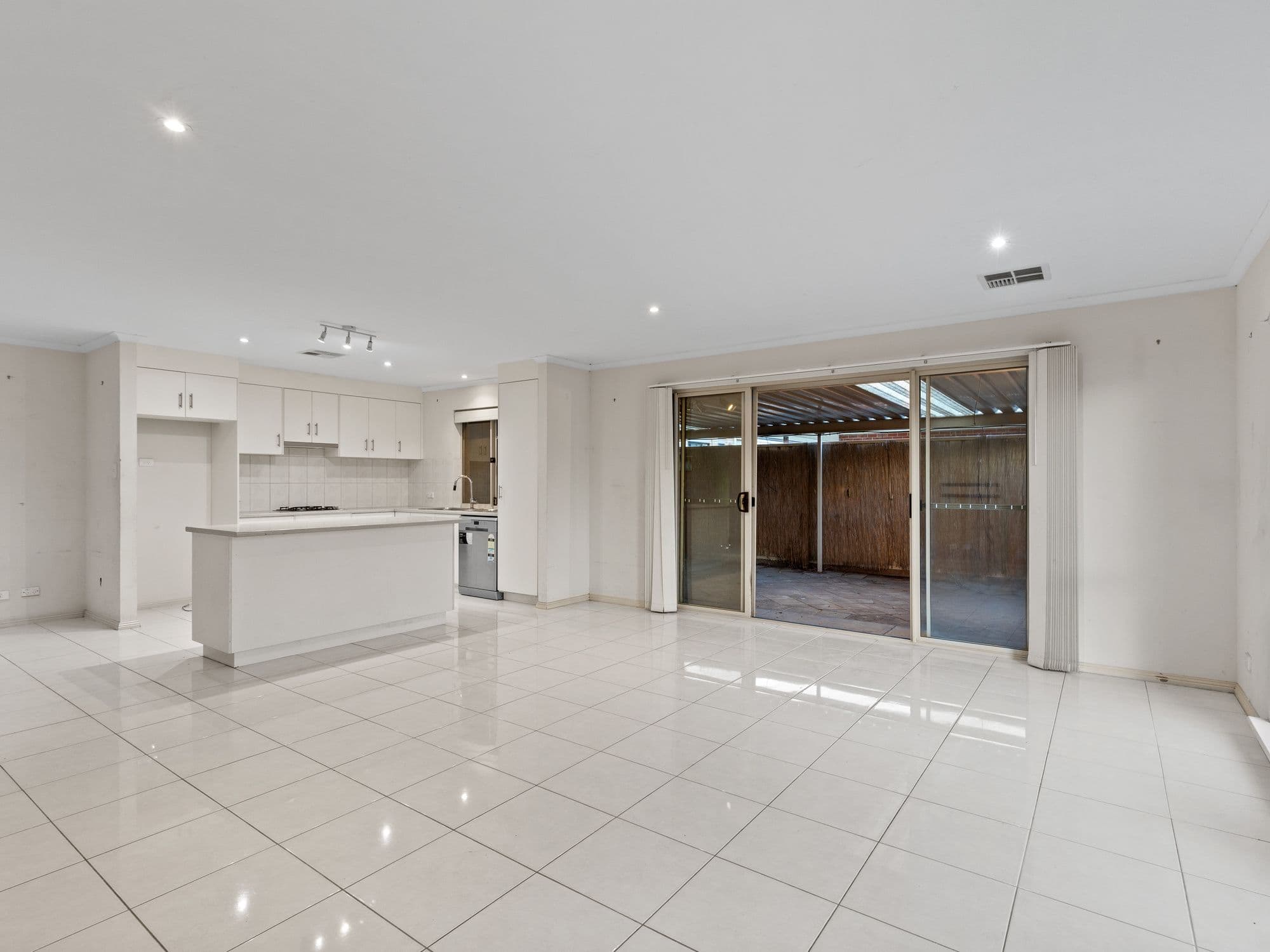 5 Aft Court, Seaford Meadows SA 5169, Seaford Meadows - Thumbnail 3