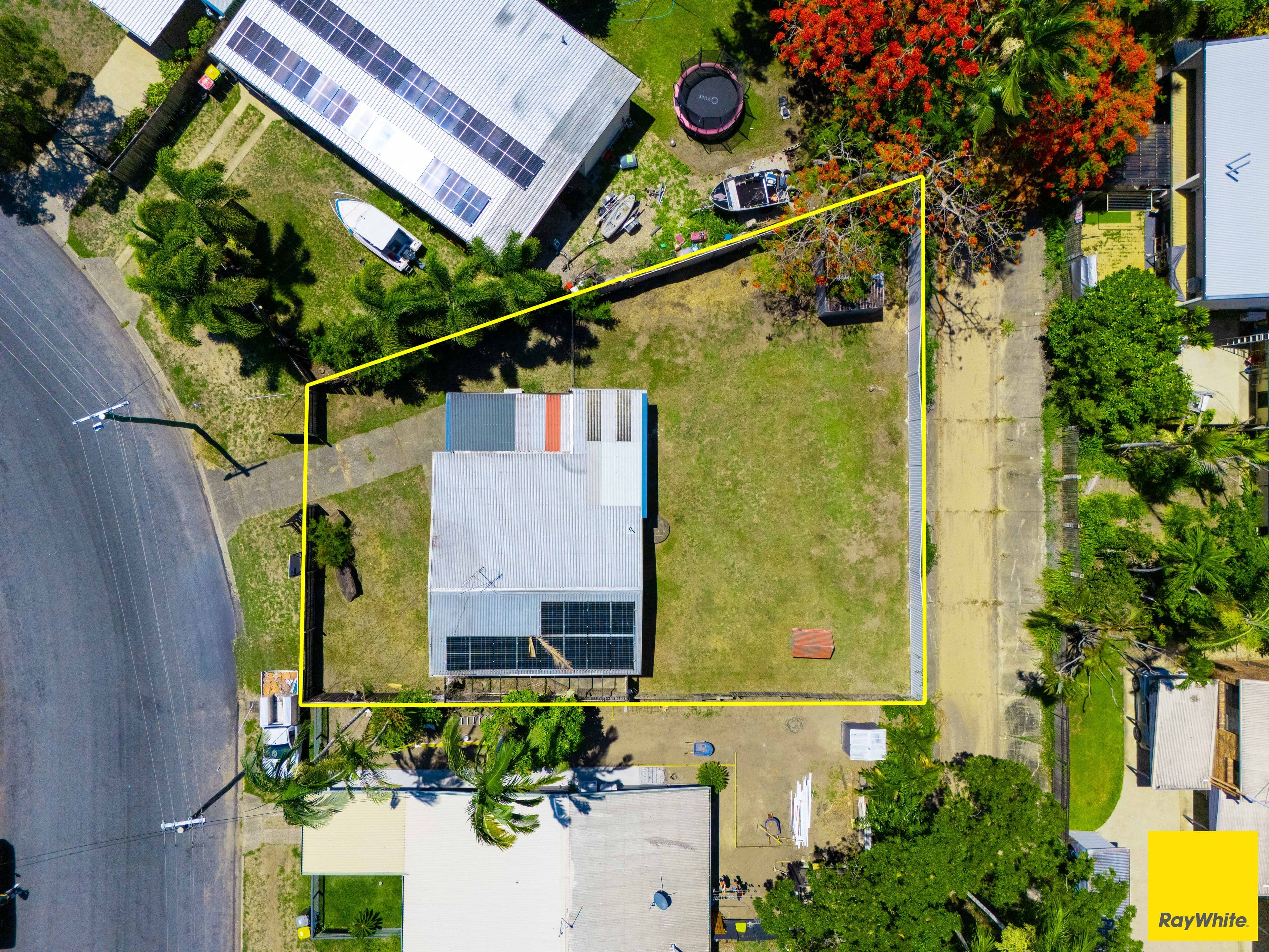 17 Bamboo Street, Holloways Beach QLD 4878, Holloways Beach - Thumbnail 2