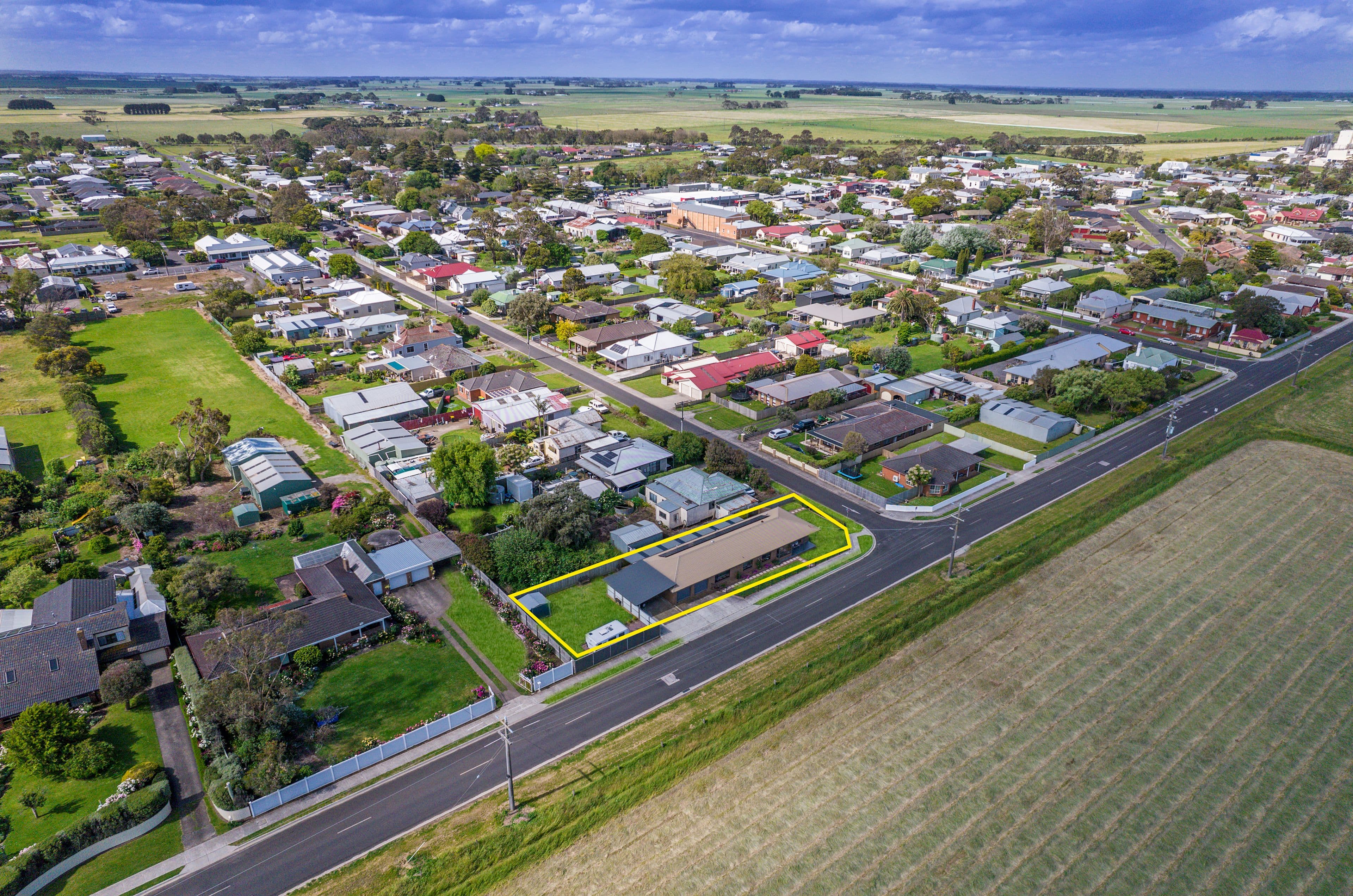 1 Spring Street, Koroit VIC 3282, Koroit - Thumbnail 2