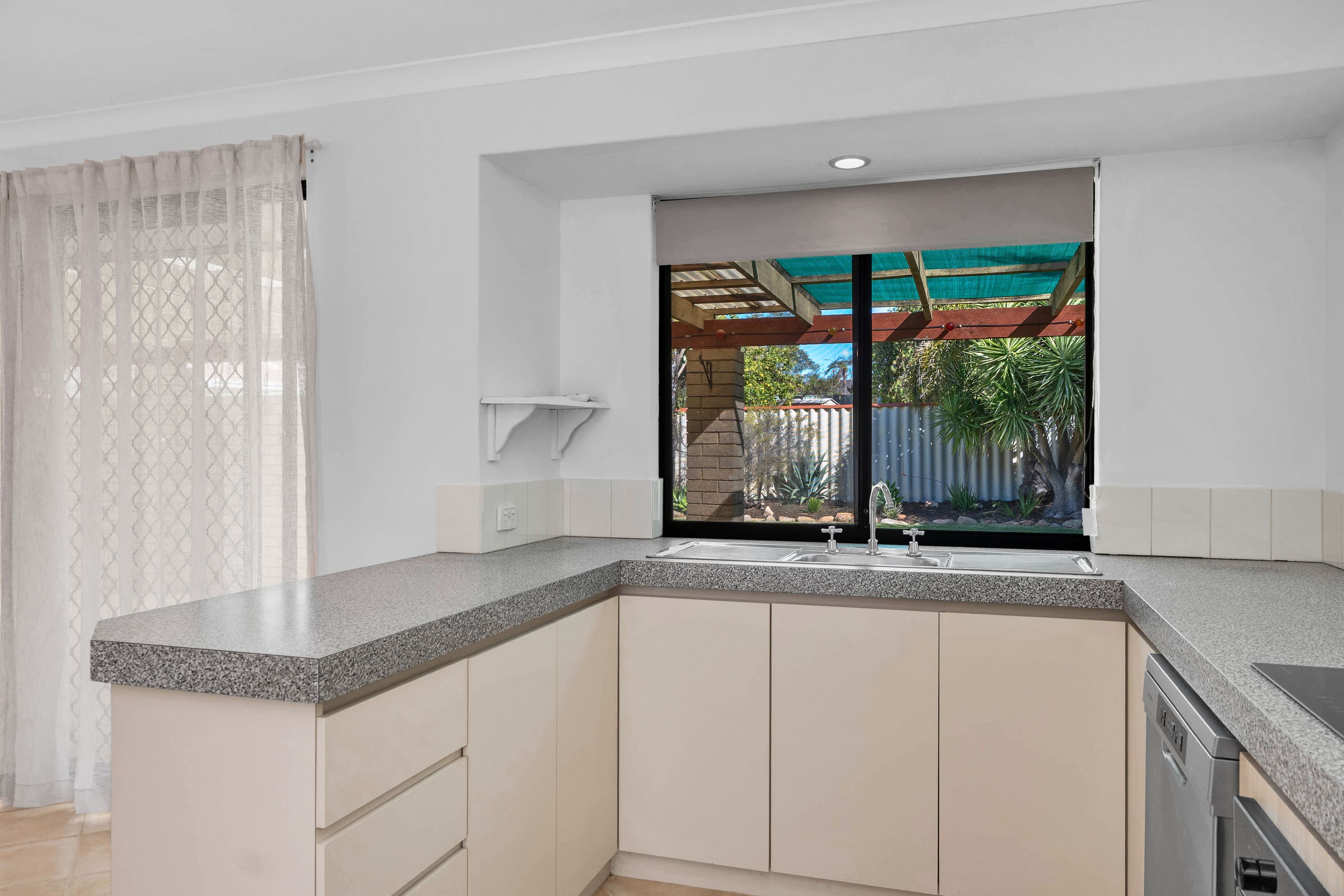 4 Hemmings Close, Clarkson WA 6030, Clarkson - Thumbnail 7
