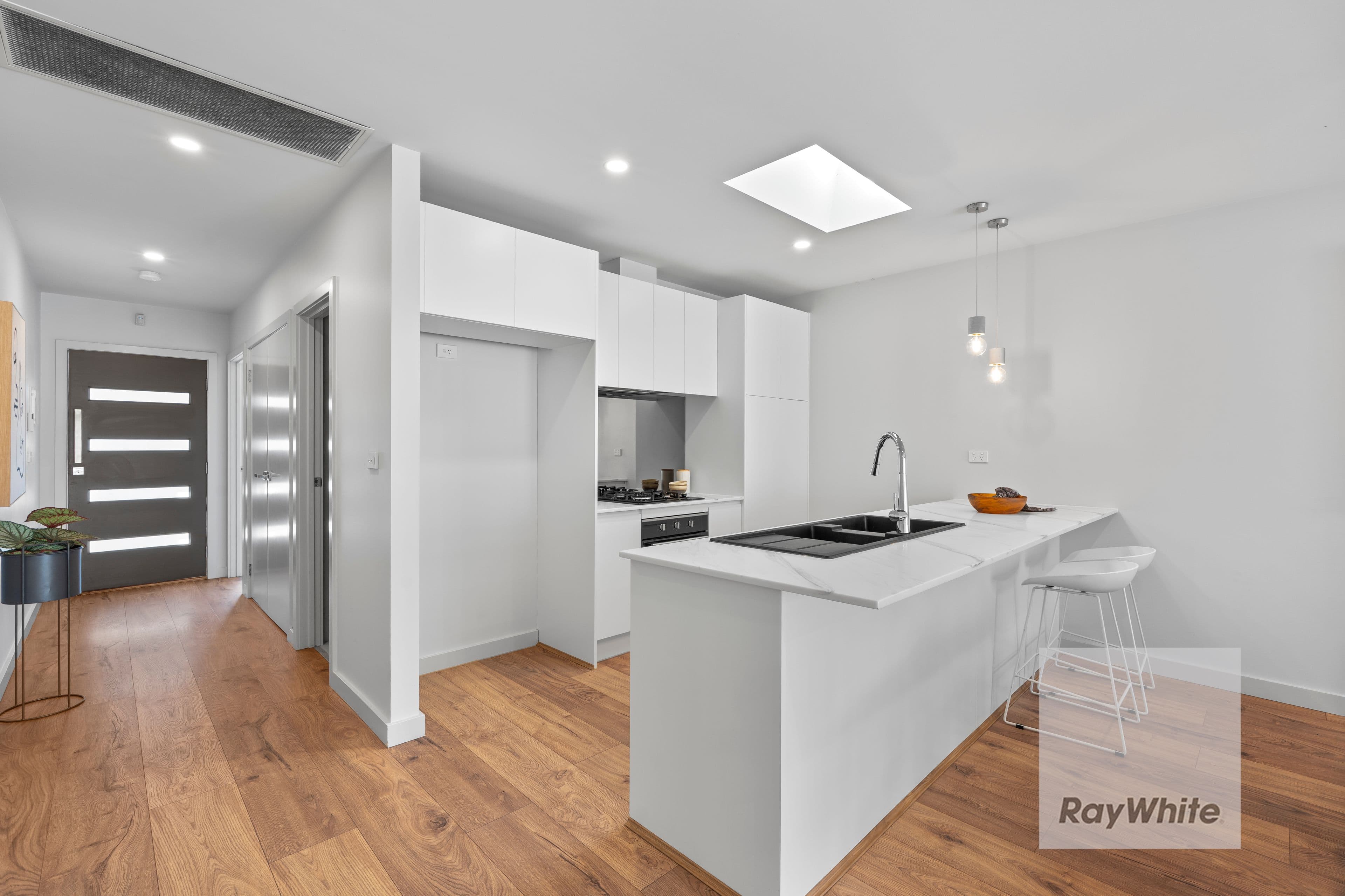 3 Myers Court, Bundoora VIC 3083, Bundoora - Thumbnail 2