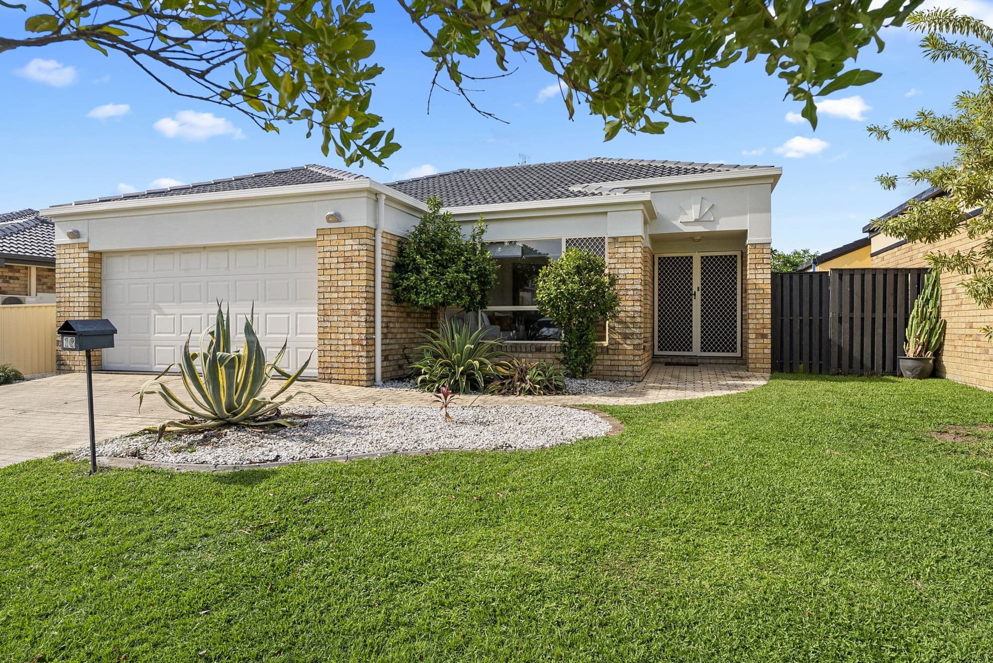 16 Dartmouth Court, Varsity Lakes QLD 4227, Varsity Lakes - Image 1