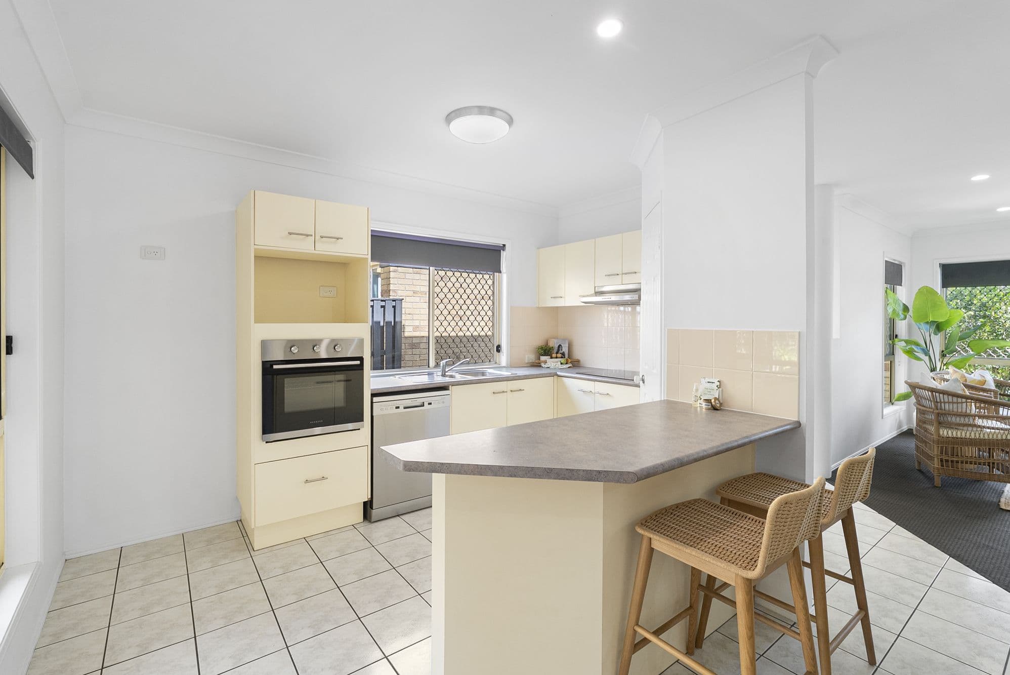 16 Dartmouth Court, Varsity Lakes QLD 4227, Varsity Lakes - Thumbnail 5