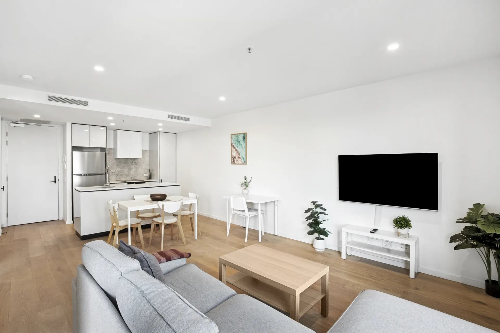 808/39 London Circuit, Canberra - Thumbnail 3