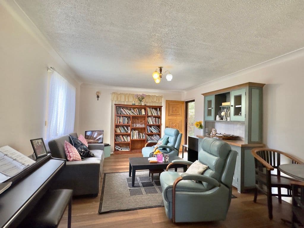 61 Guy Street, Warwick QLD 4370, Warwick - Thumbnail 5