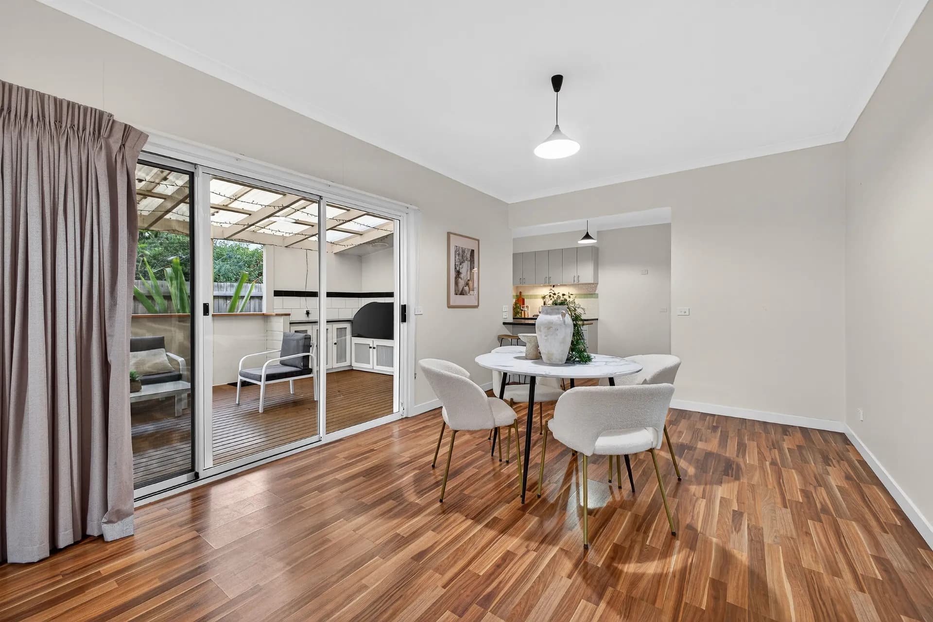 19 Lawson Crescent, Rosebud., Rosebud - Thumbnail 6