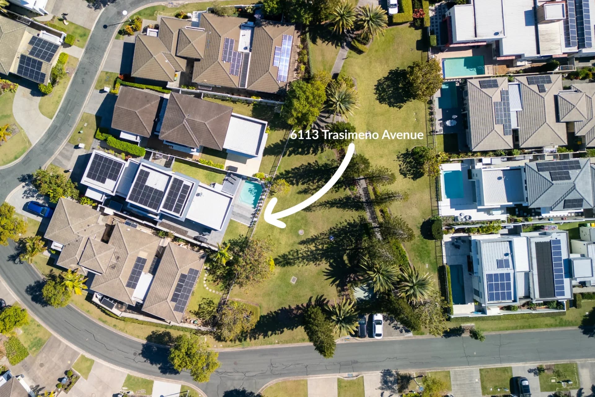 6113 Trasimeno Avenue, Hope Island, QLD, Hope Island - Thumbnail 2