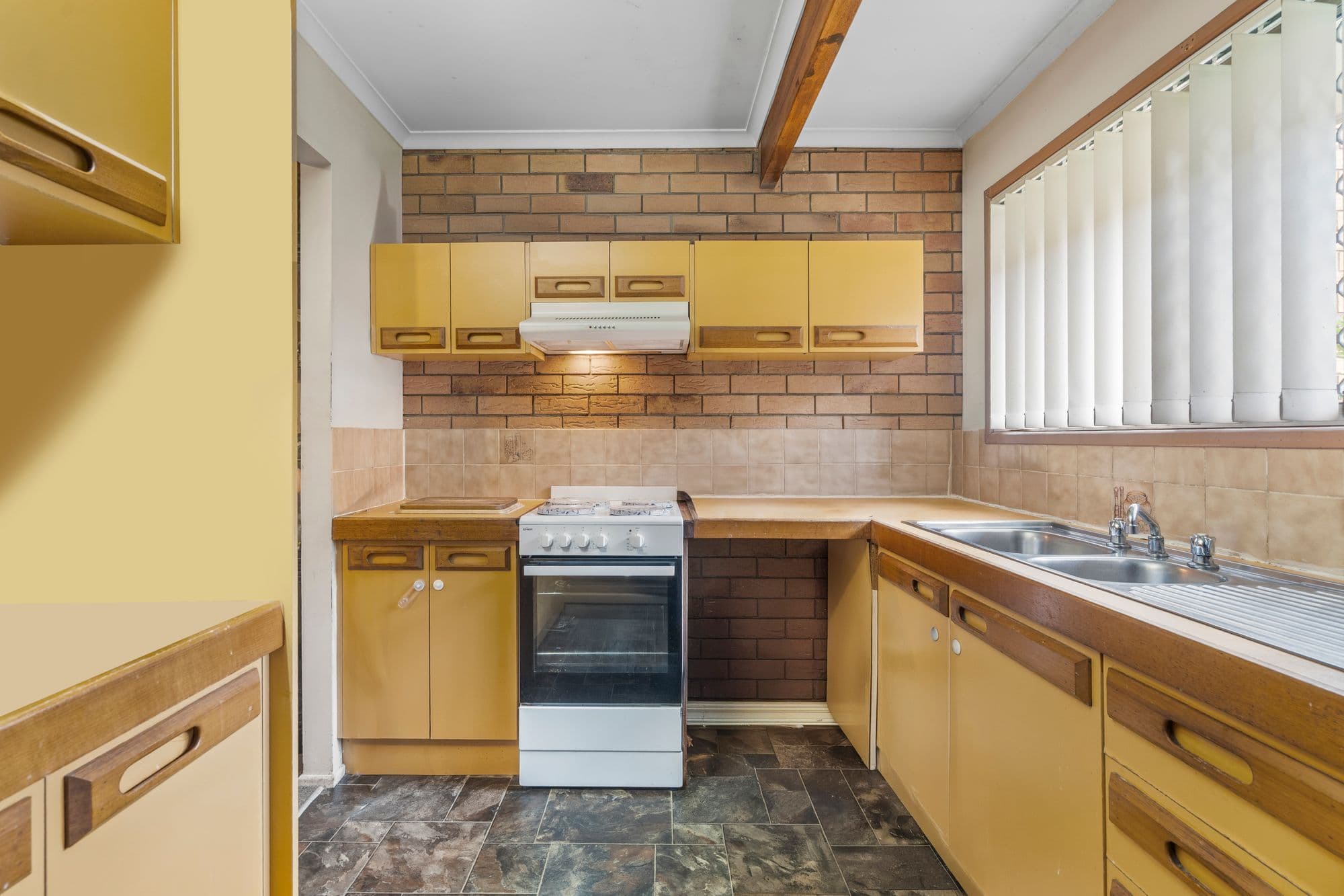 147-149 Kingston Road, Woodridge QLD 4114, Woodridge - Thumbnail 2