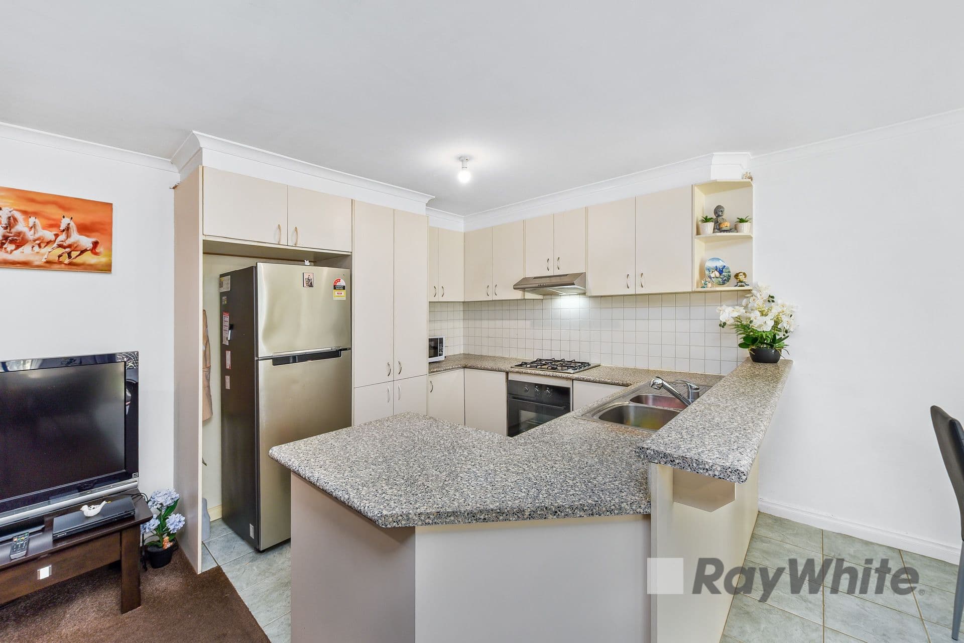8 Larbert Road, Noble Park VIC 3174, Noble Park - Thumbnail 5
