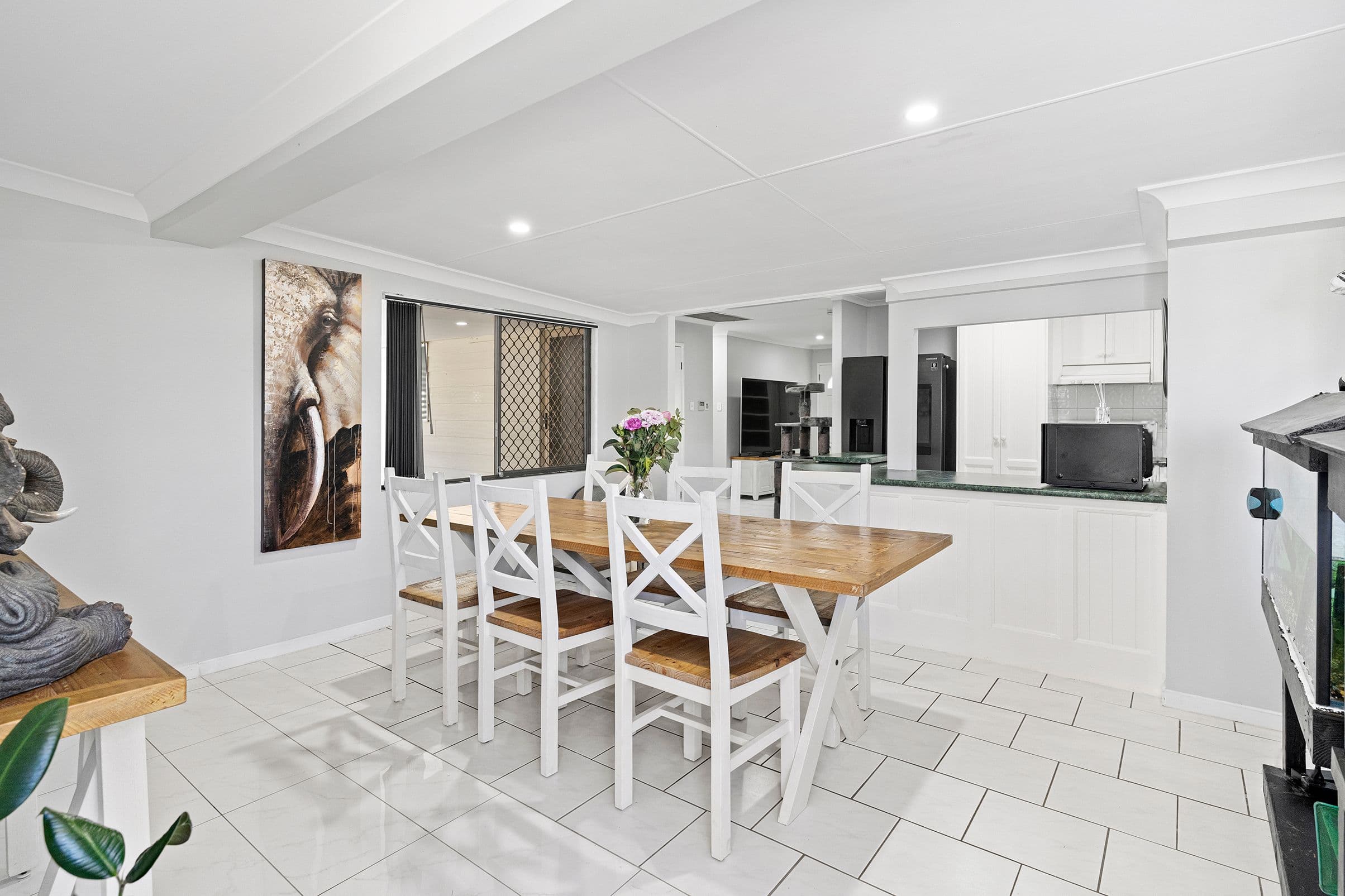 4 Breynia Street, Kingston QLD 4114, Kingston - Thumbnail 2