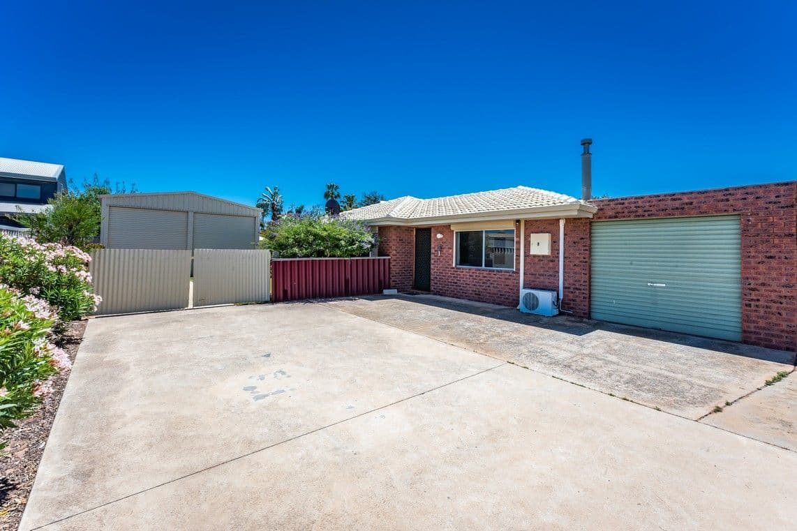 225 First Street, Wonthella WA 6530, Wonthella - Image 1