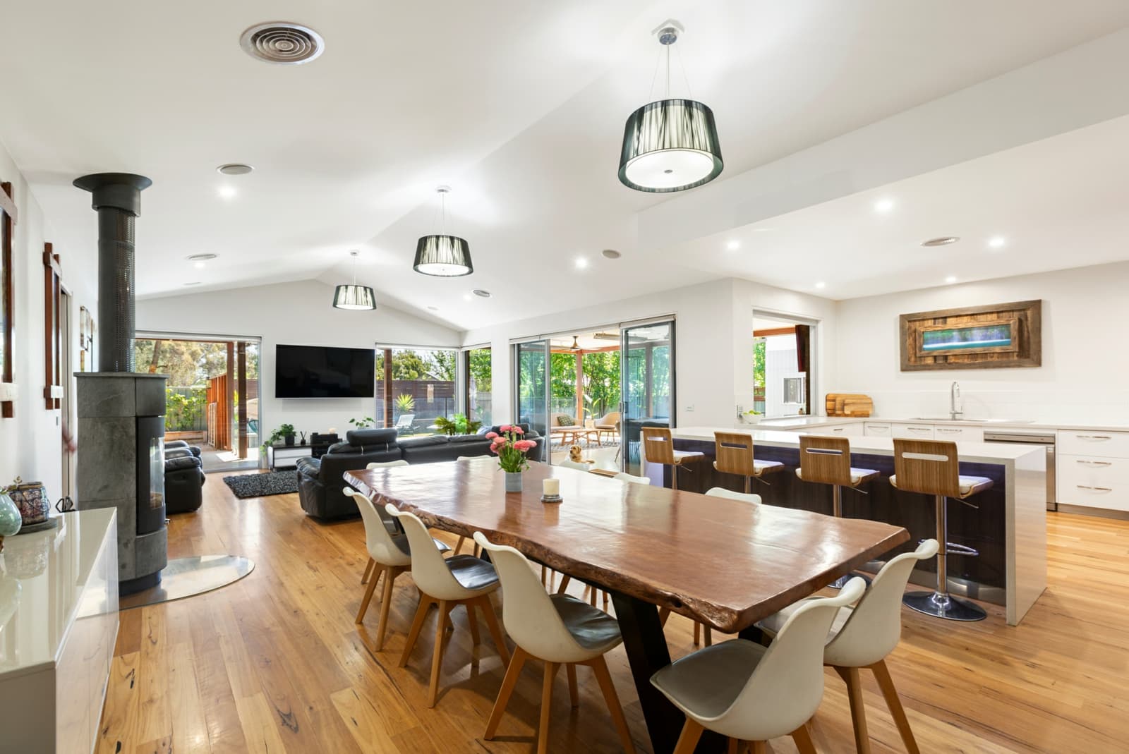 2 Village Court,Mansfield, Mansfield - Thumbnail 5
