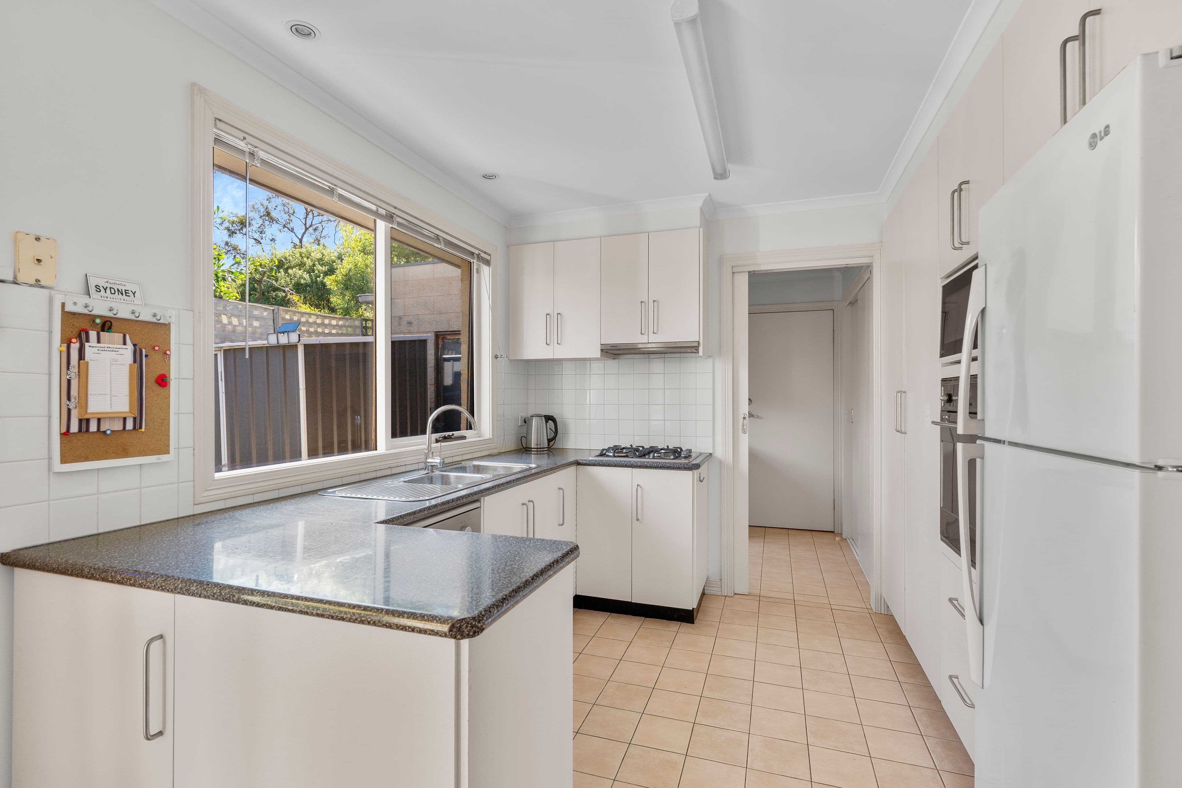 17 Silver Street, Eltham VIC 3095, Eltham - Thumbnail 4