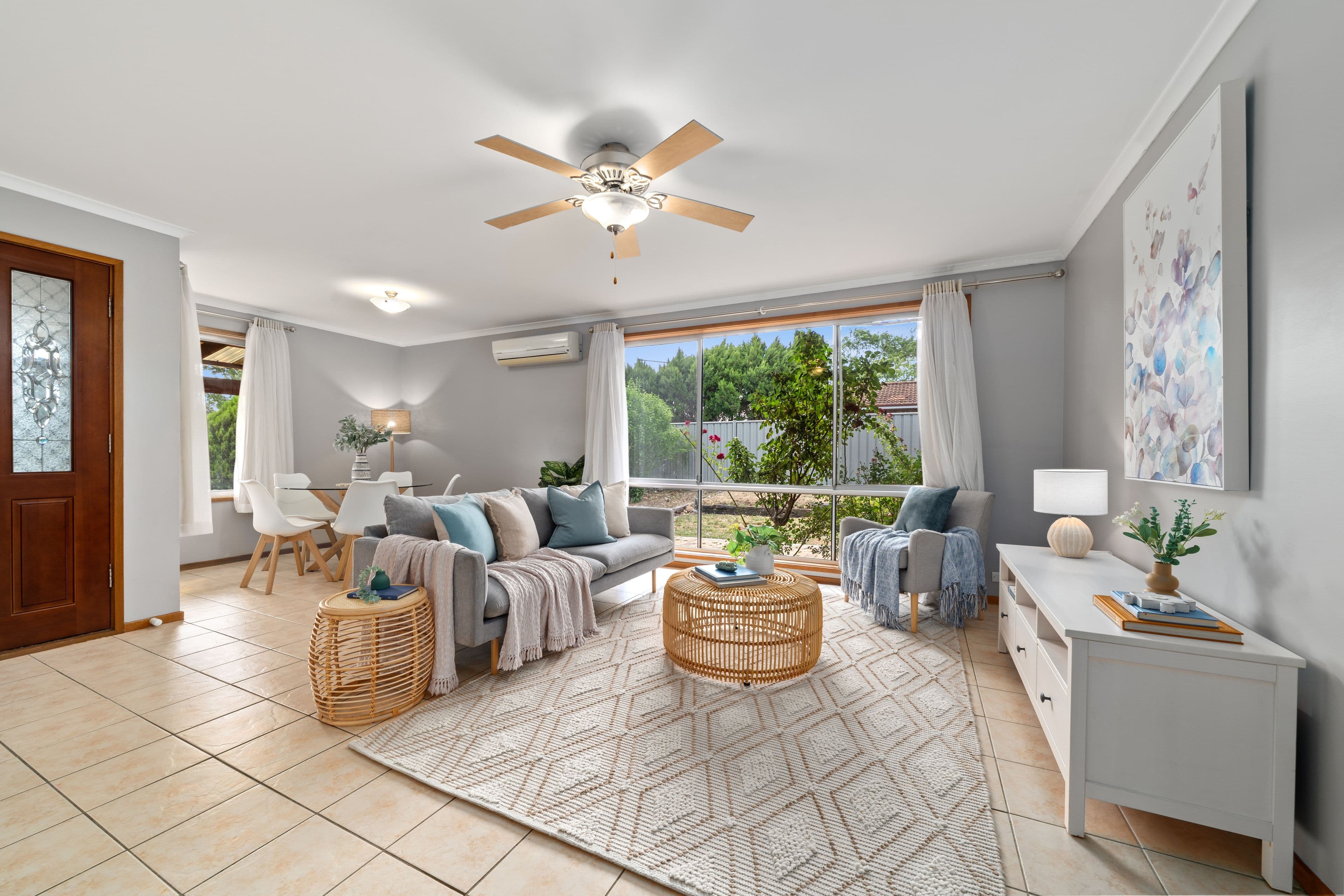 225 Ellerston Avenue, Isabella Plains ACT 2905, Isabella Plains - Thumbnail 2
