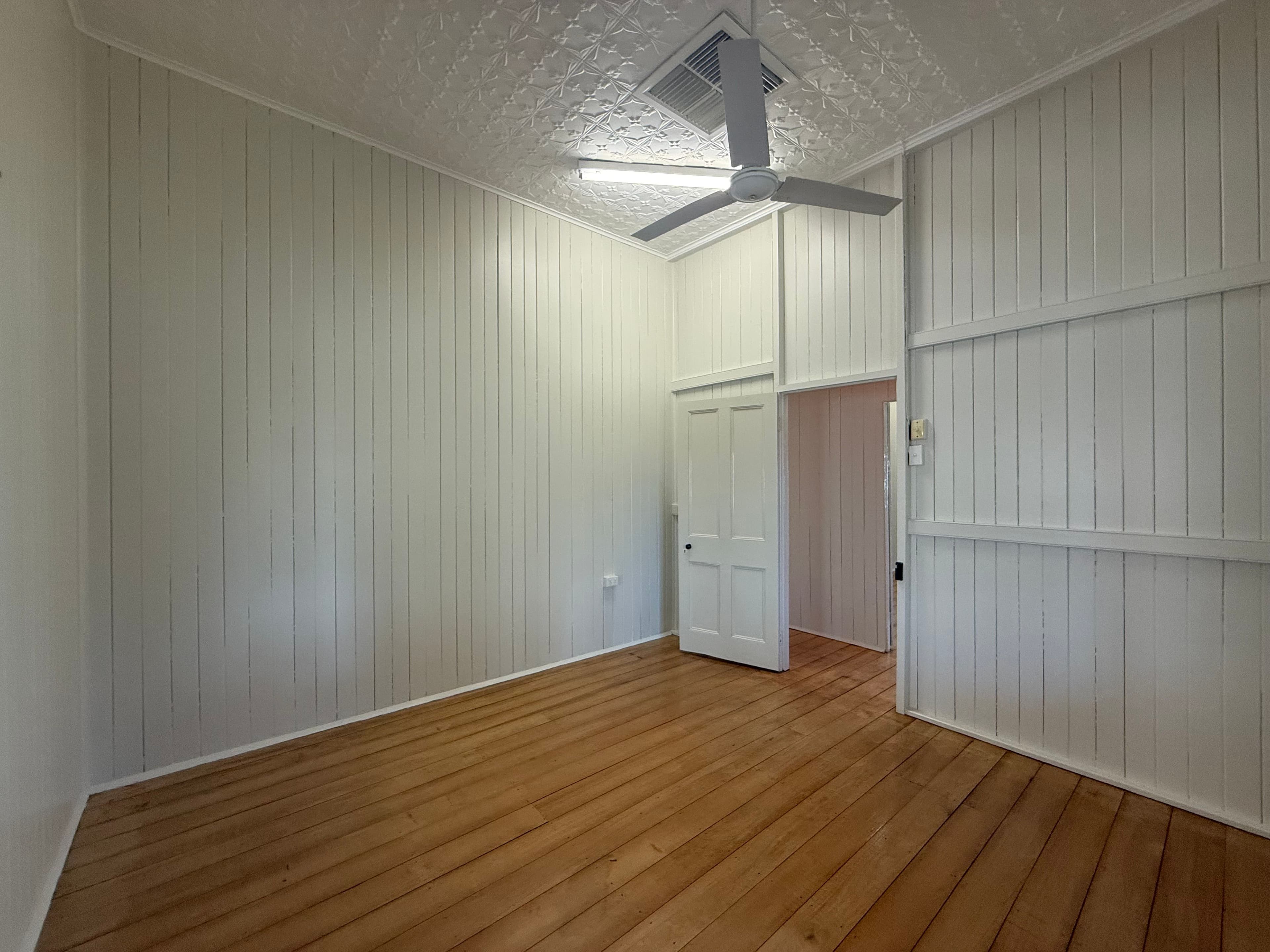 114 Ash Street, Barcaldine QLD 4725, Barcaldine - Thumbnail 7