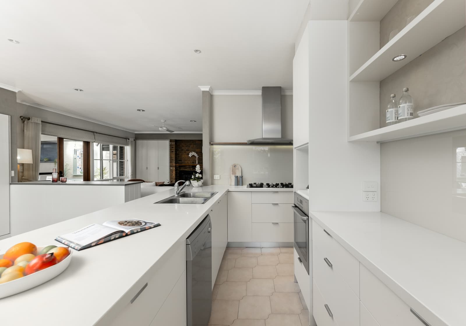 2 Ramsay Close,Doncaster East, Doncaster East - Thumbnail 5