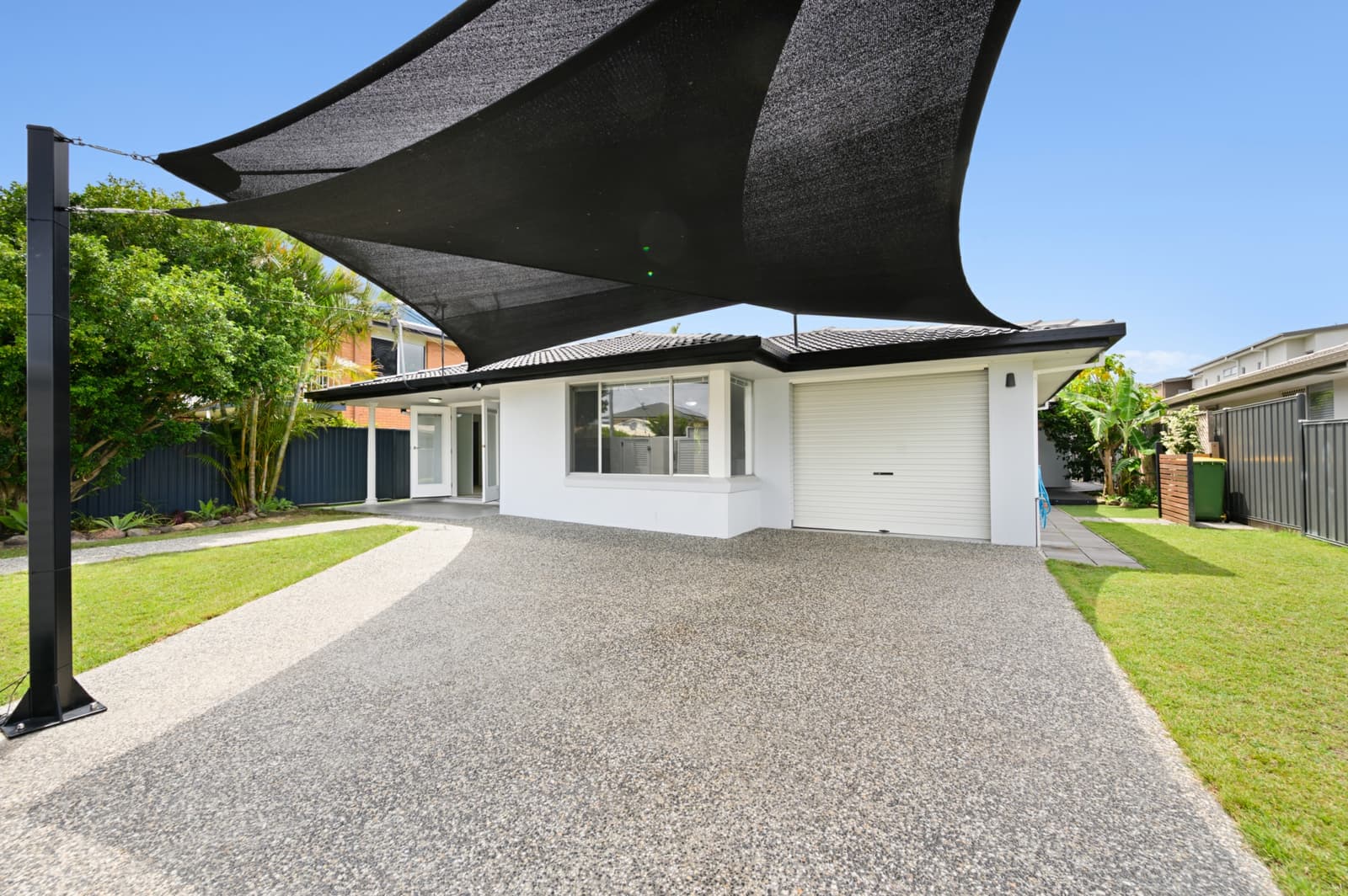 19 Shoveller Avenue,Paradise Point, Paradise Point - Thumbnail 3