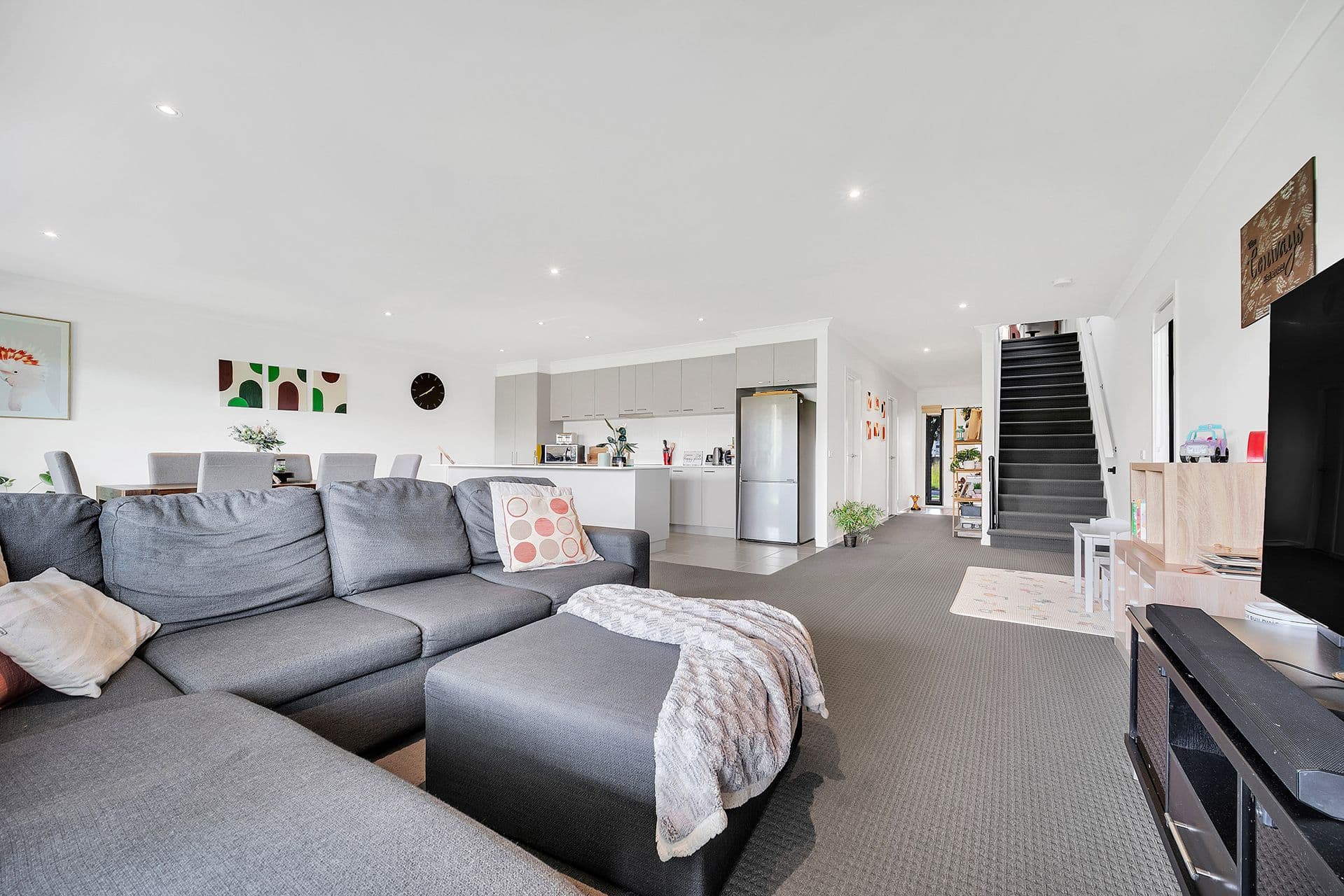 10 Vantage Avenue, Clyde North VIC 3978, Clyde North - Thumbnail 7