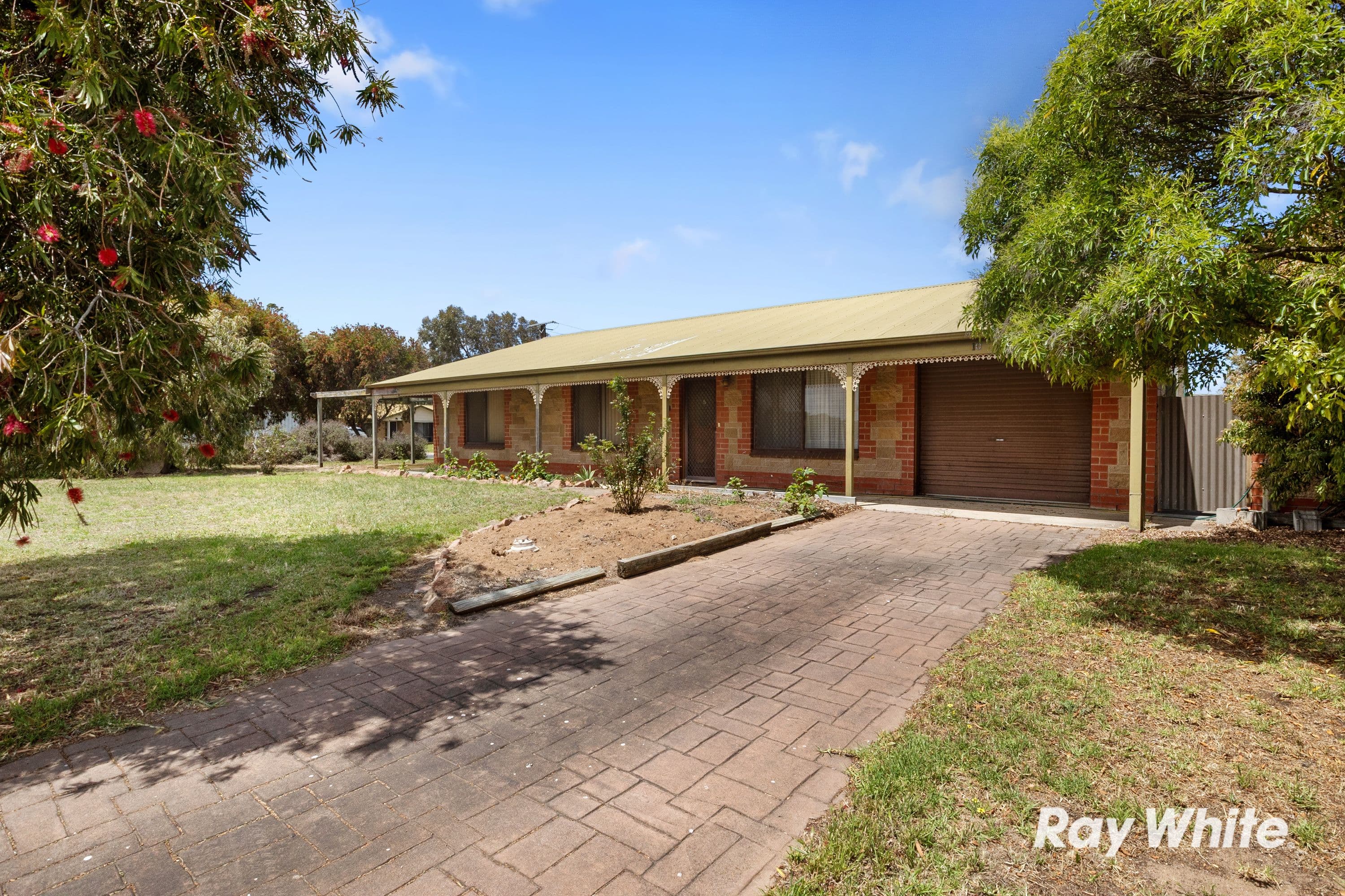 10 North Terrace, Meningie SA 5264, Meningie - Image 1