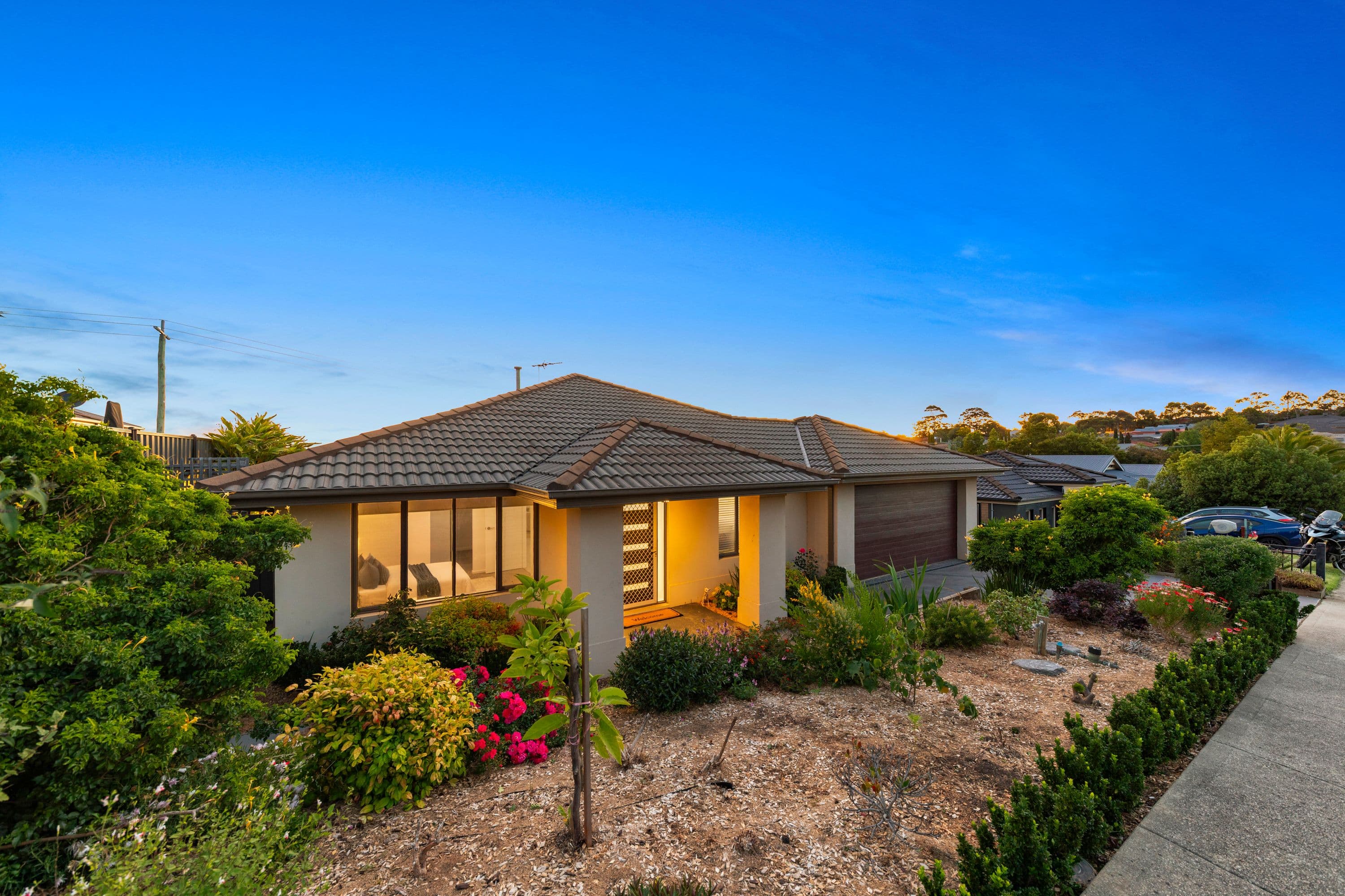 38 Windermere Boulevard, Pakenham VIC 3810, Pakenham - Thumbnail 2