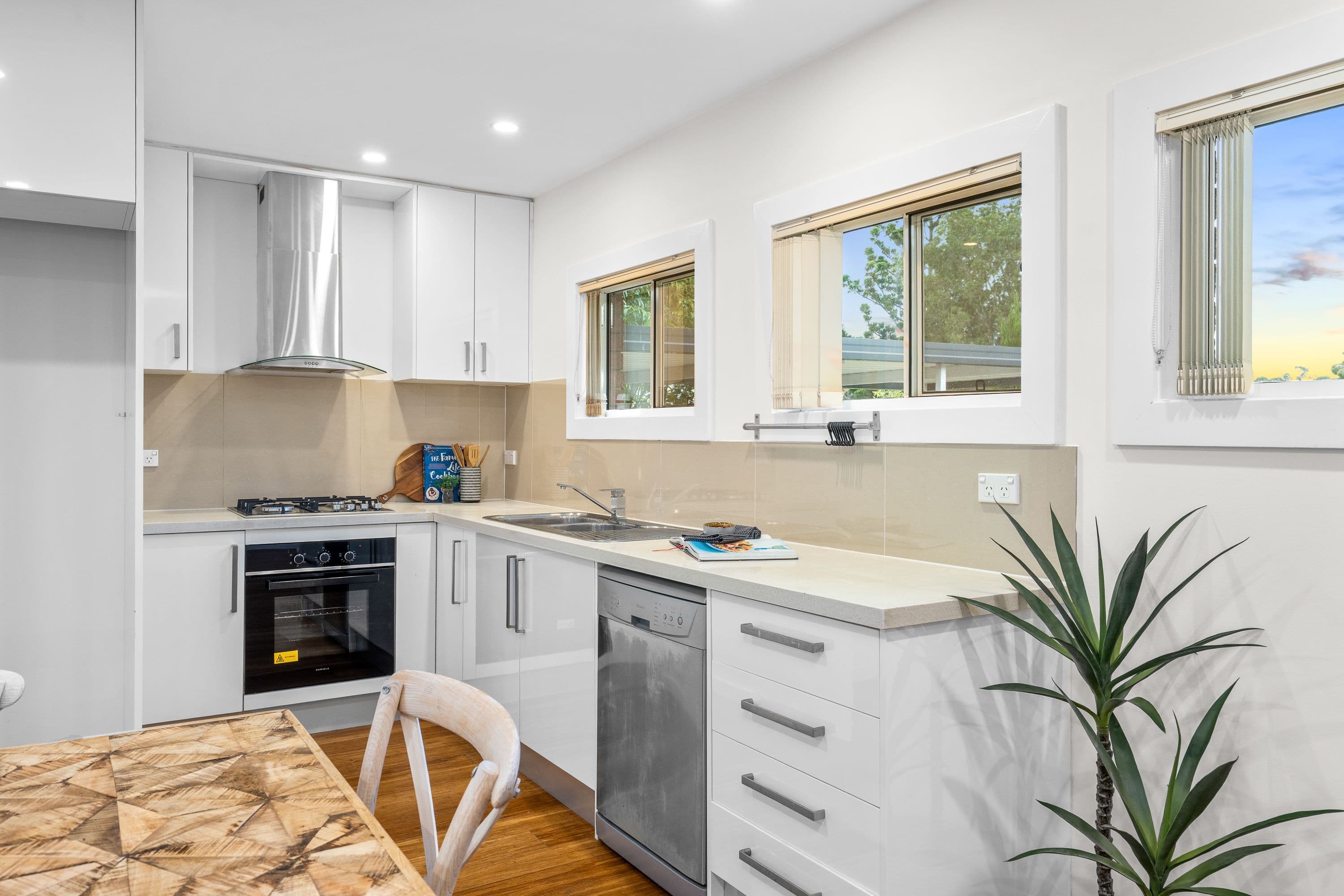76 Nellie Stewart Drive,, Doonside NSW 2767, Doonside - Thumbnail 3