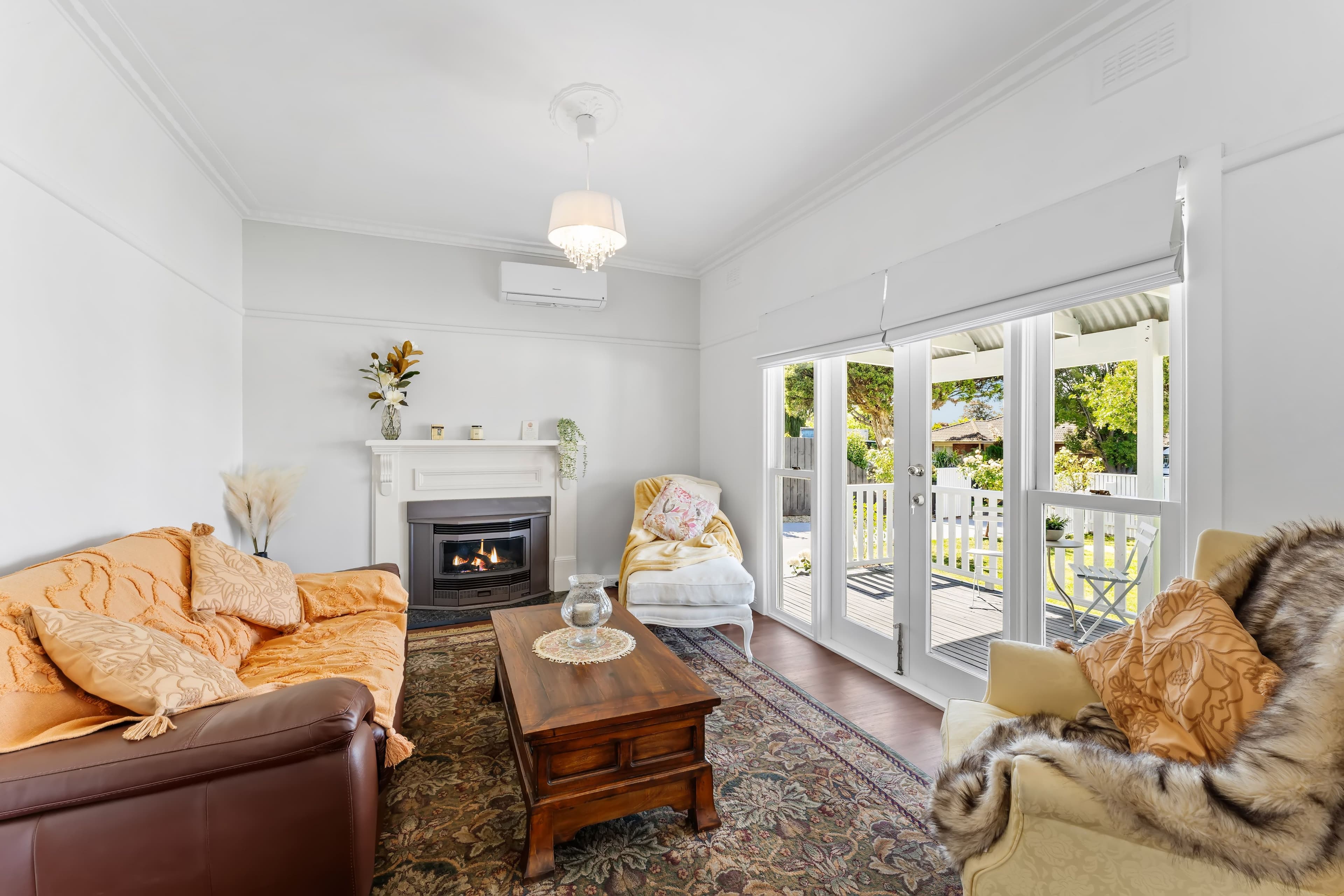 16 Farnham Road, Bayswater VIC 3153, Bayswater - Thumbnail 2