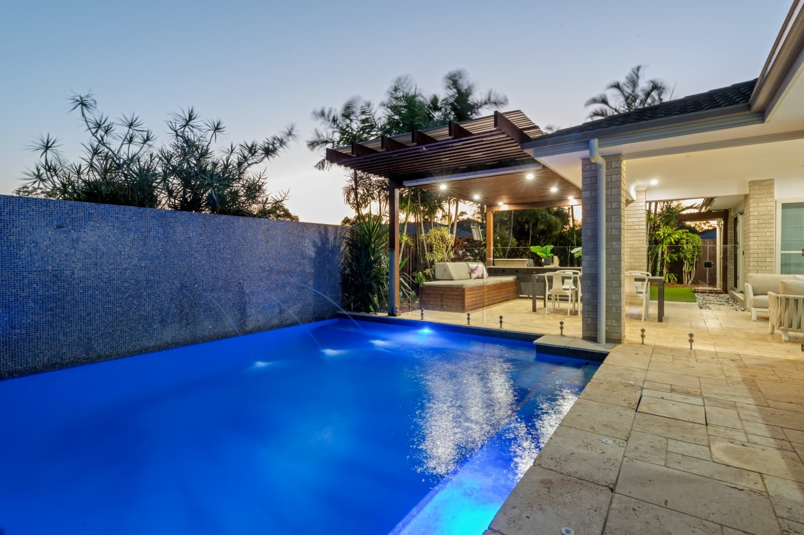 20 Hickory Street,Carseldine, Carseldine - Thumbnail 2