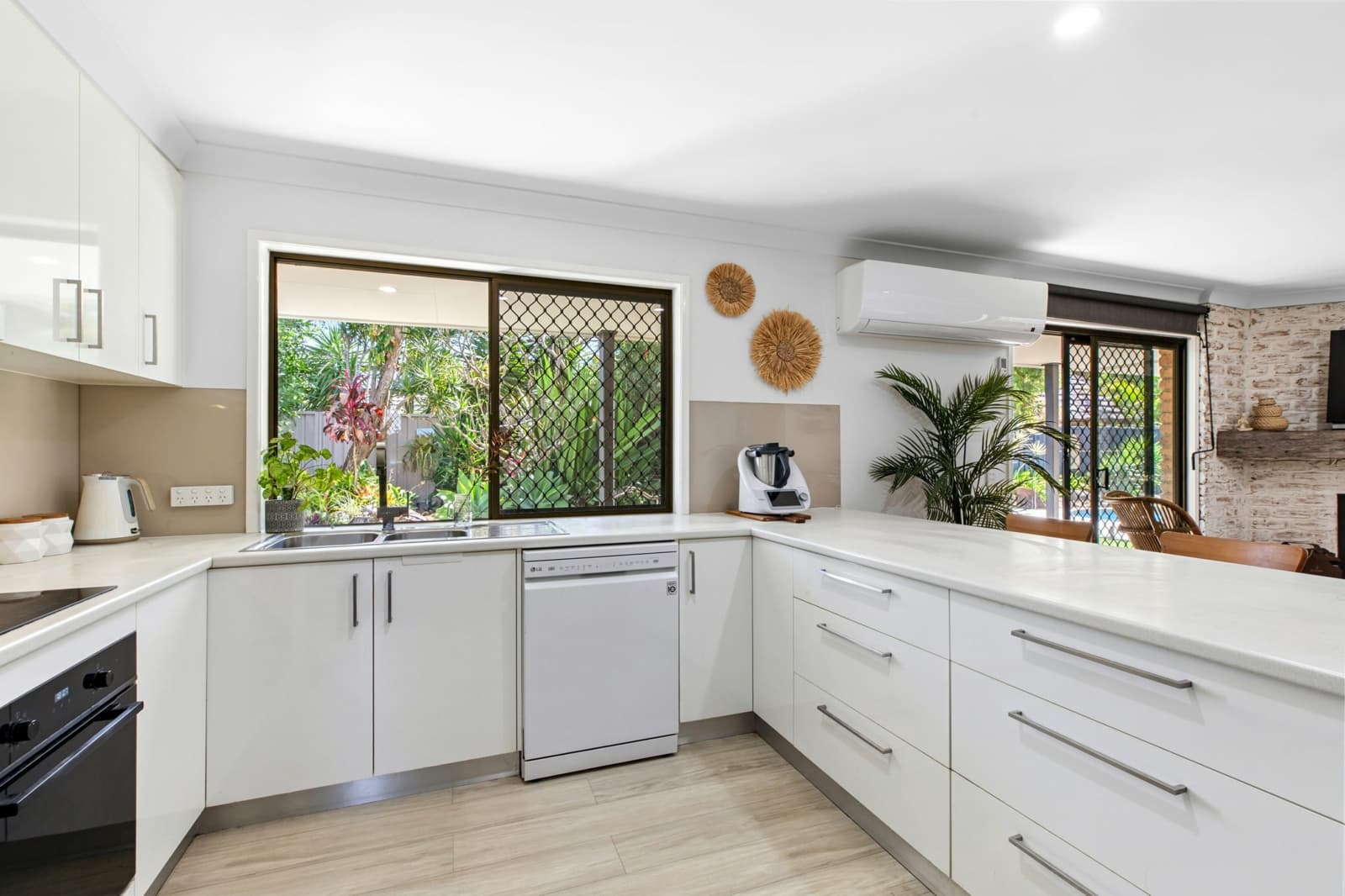 43 Molakai Drive,Mountain Creek, Mountain Creek - Thumbnail 6