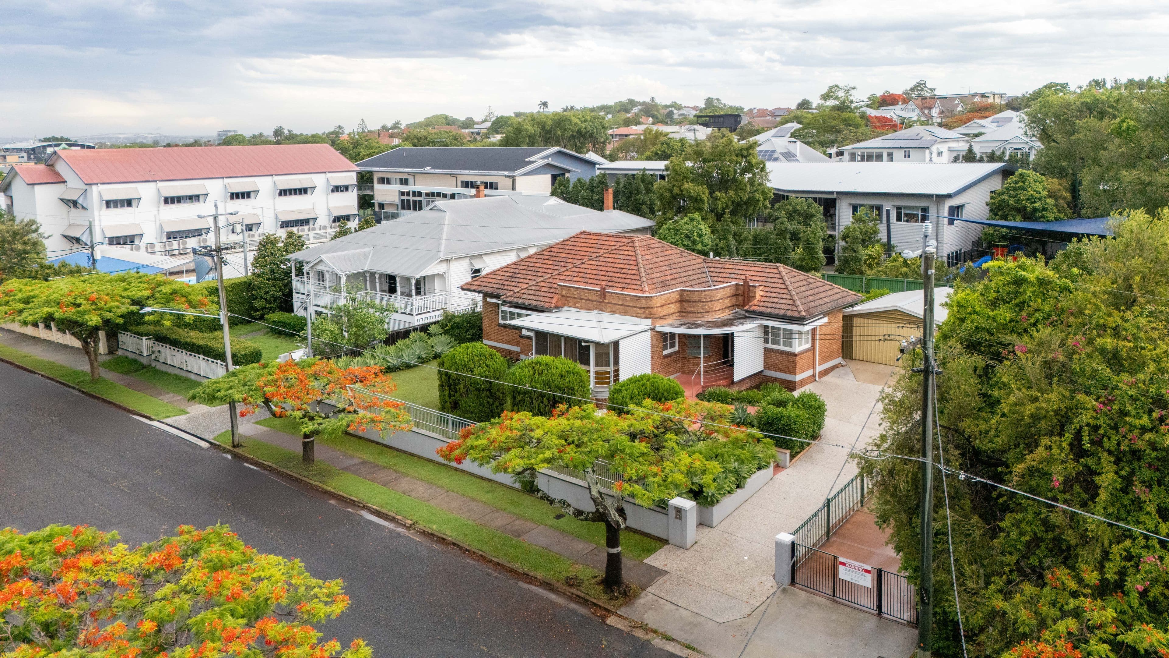 27 Roseby Avenue, Clayfield QLD 4011, Clayfield - Image 1