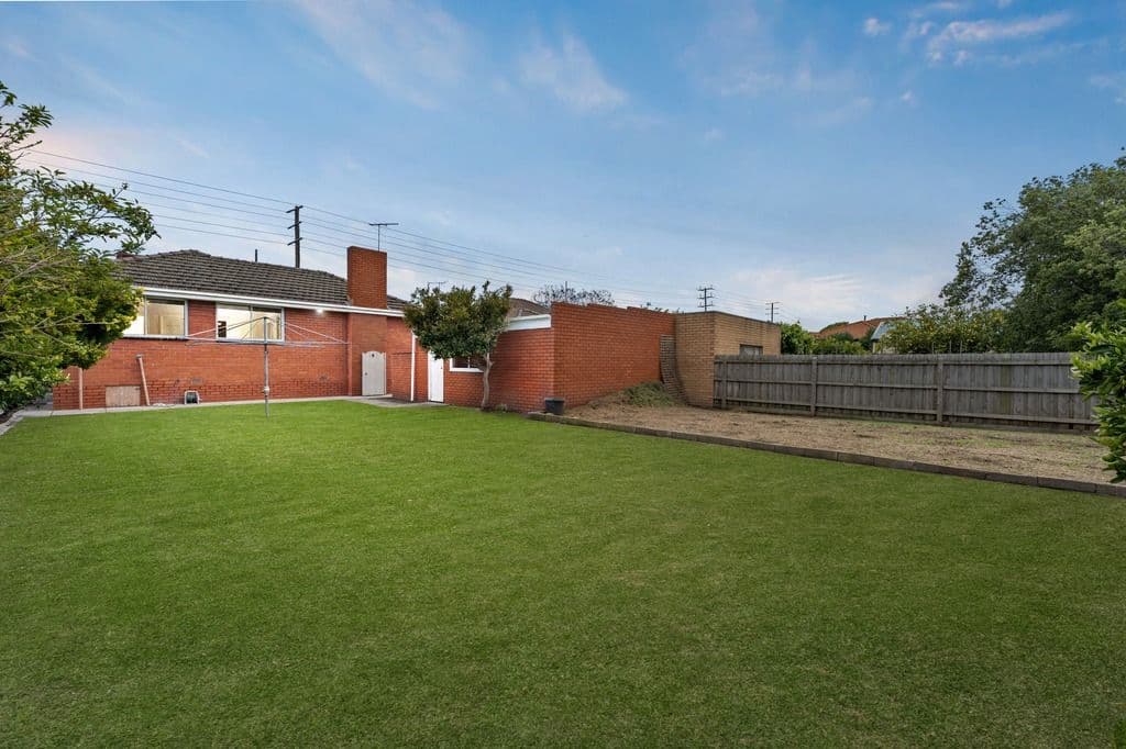 340 Warrigal Road, Cheltenham VIC 3192, Cheltenham - Thumbnail 2