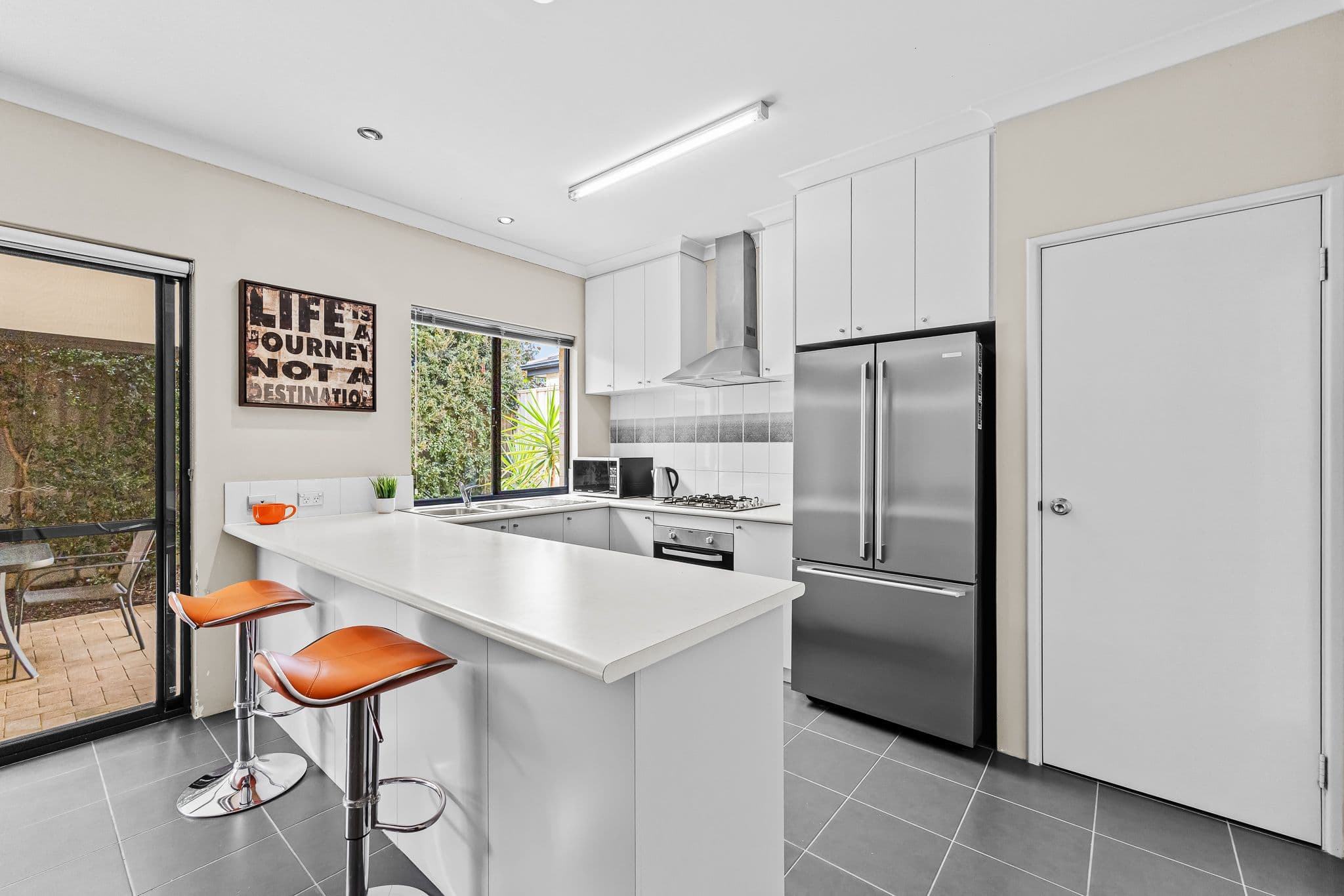 16 Hiscox Place, Redcliffe WA 6104, Redcliffe - Thumbnail 2