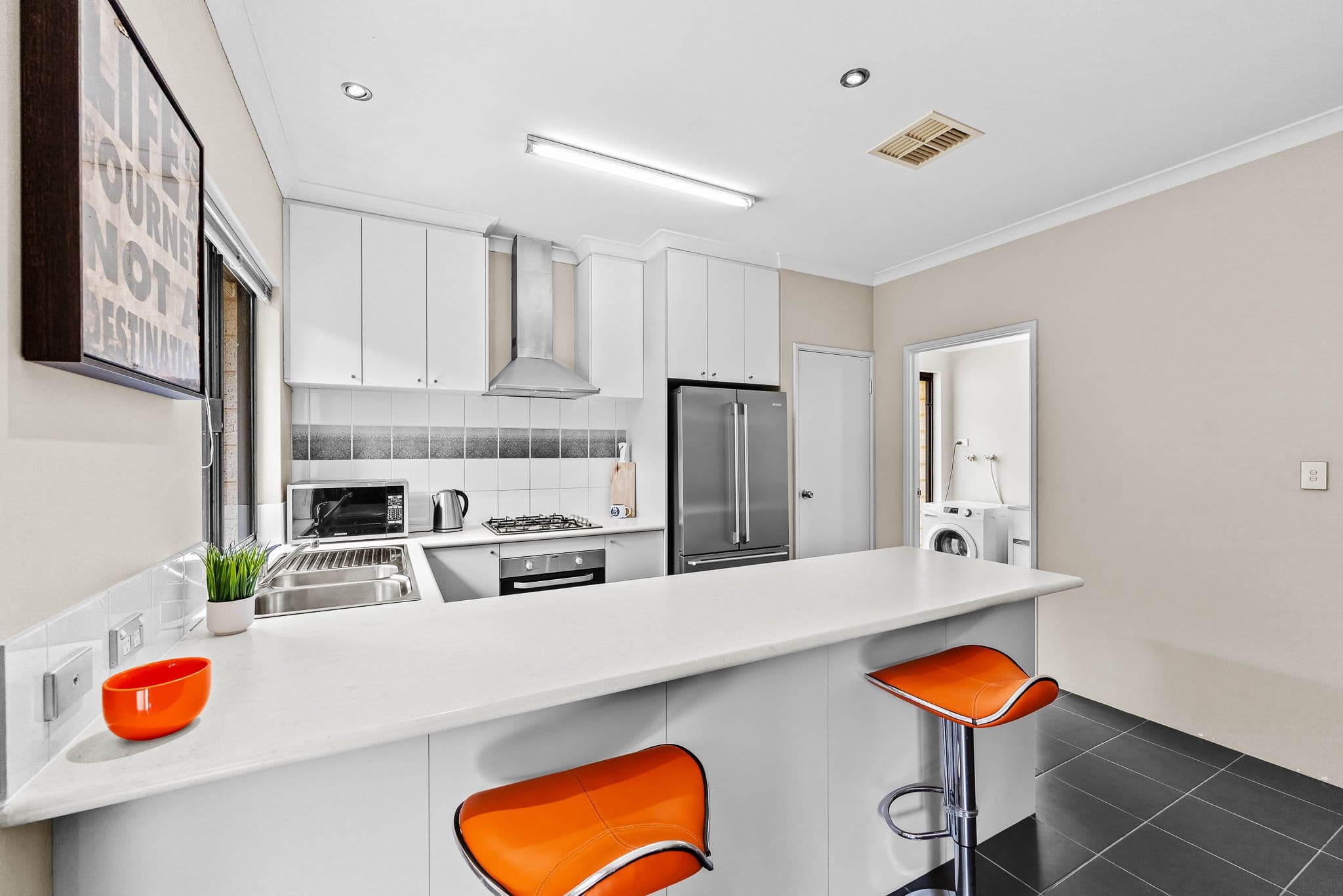 16 Hiscox Place, Redcliffe WA 6104, Redcliffe - Thumbnail 4