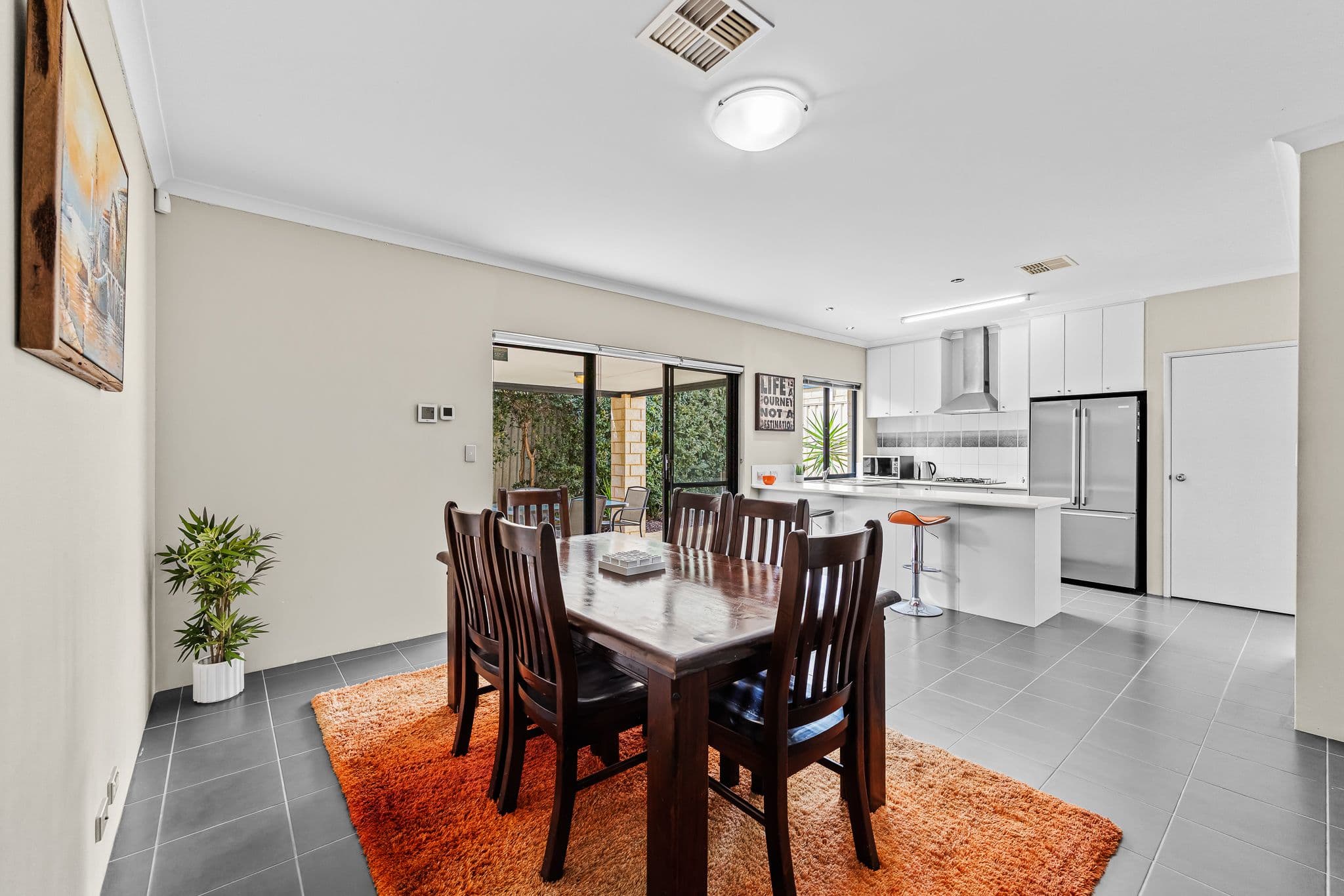 16 Hiscox Place, Redcliffe WA 6104, Redcliffe - Thumbnail 5