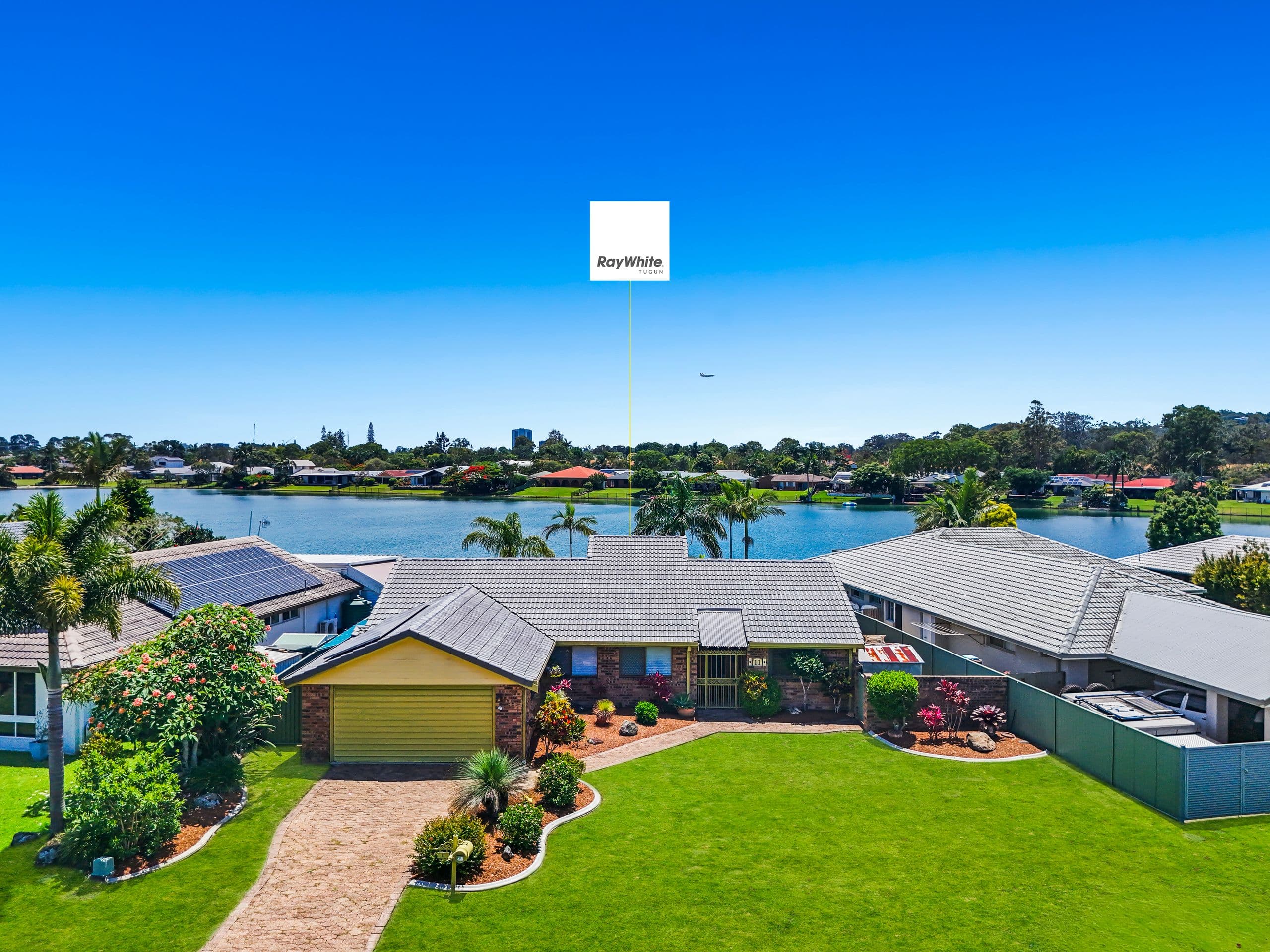 11 Cyclades Crescent, Currumbin Waters QLD 4223, Currumbin Waters - Thumbnail 3