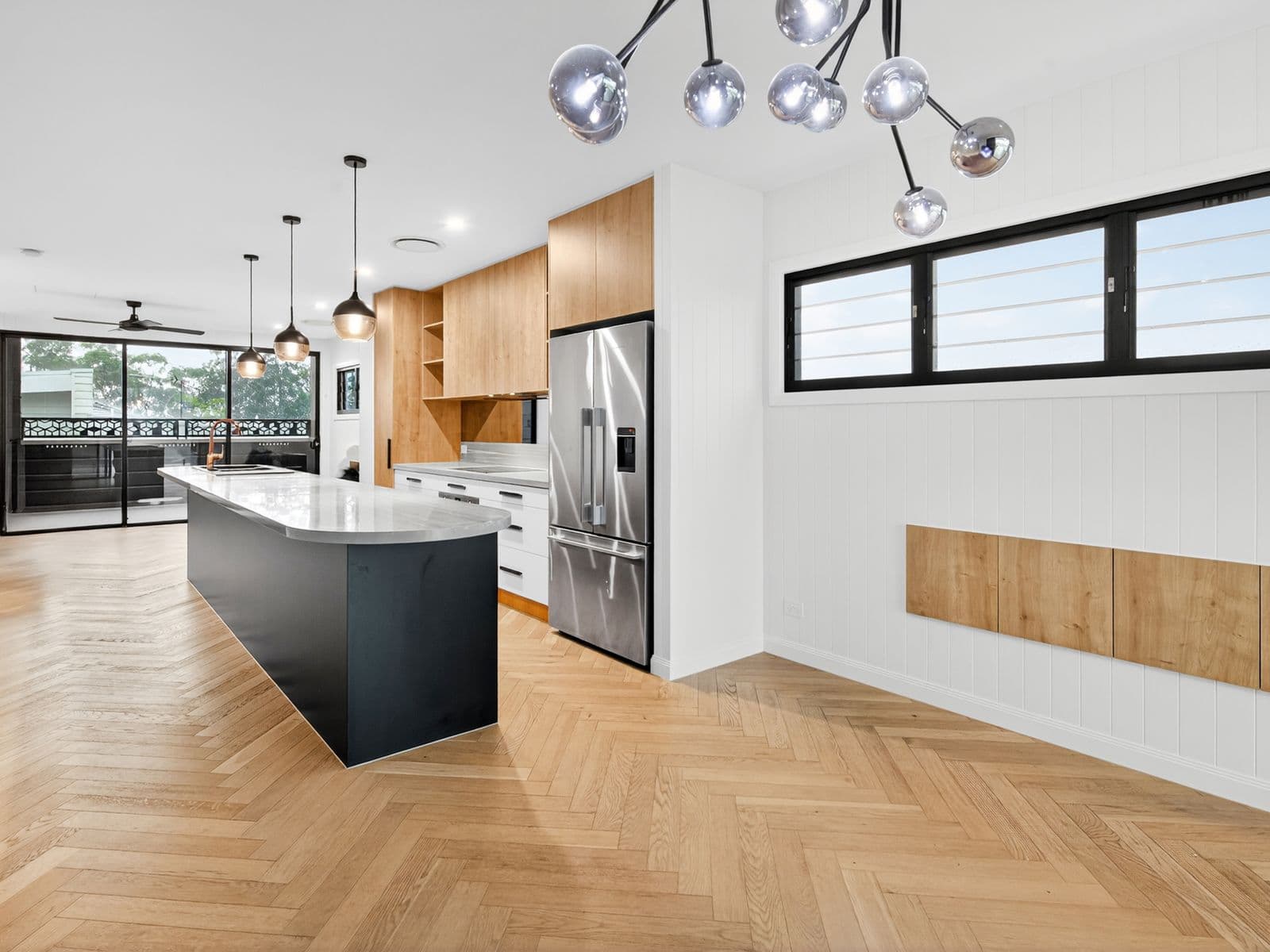 17 Deauville Drive, Southport - Thumbnail 4