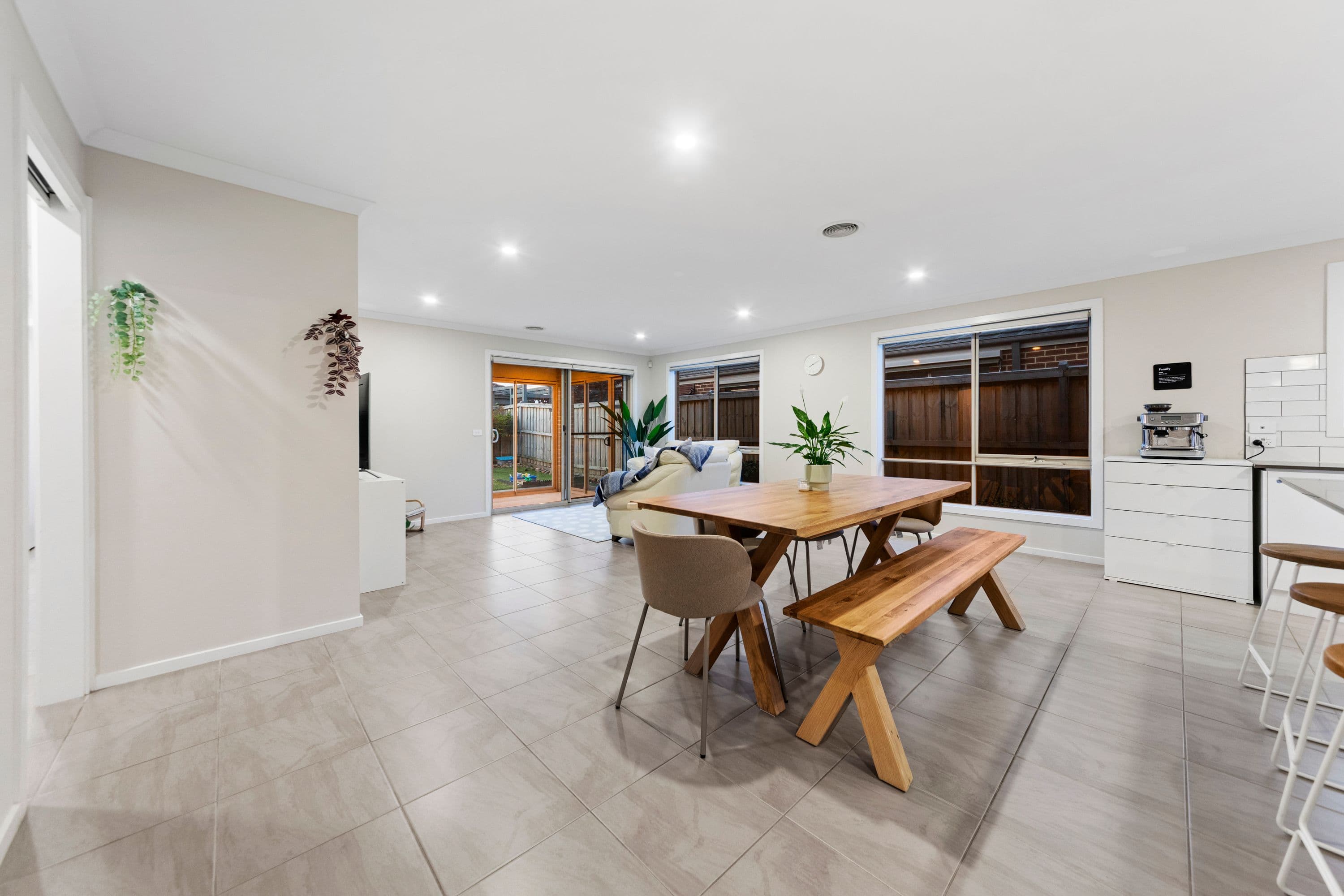 10 Gatsby Drive, Officer VIC 3809, Officer - Thumbnail 7