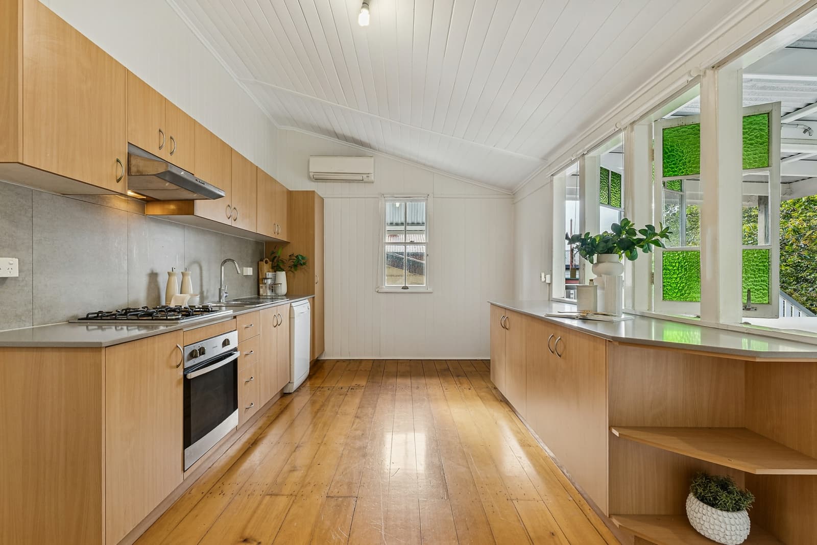 159 Eildon Road,Windsor, Windsor - Thumbnail 6