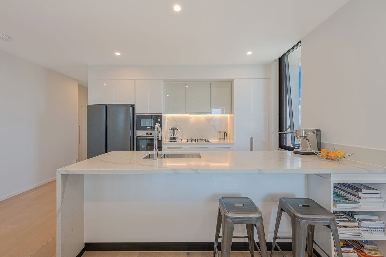 59 Marine Parade, Redcliffe QLD 4020, Redcliffe - Thumbnail 5