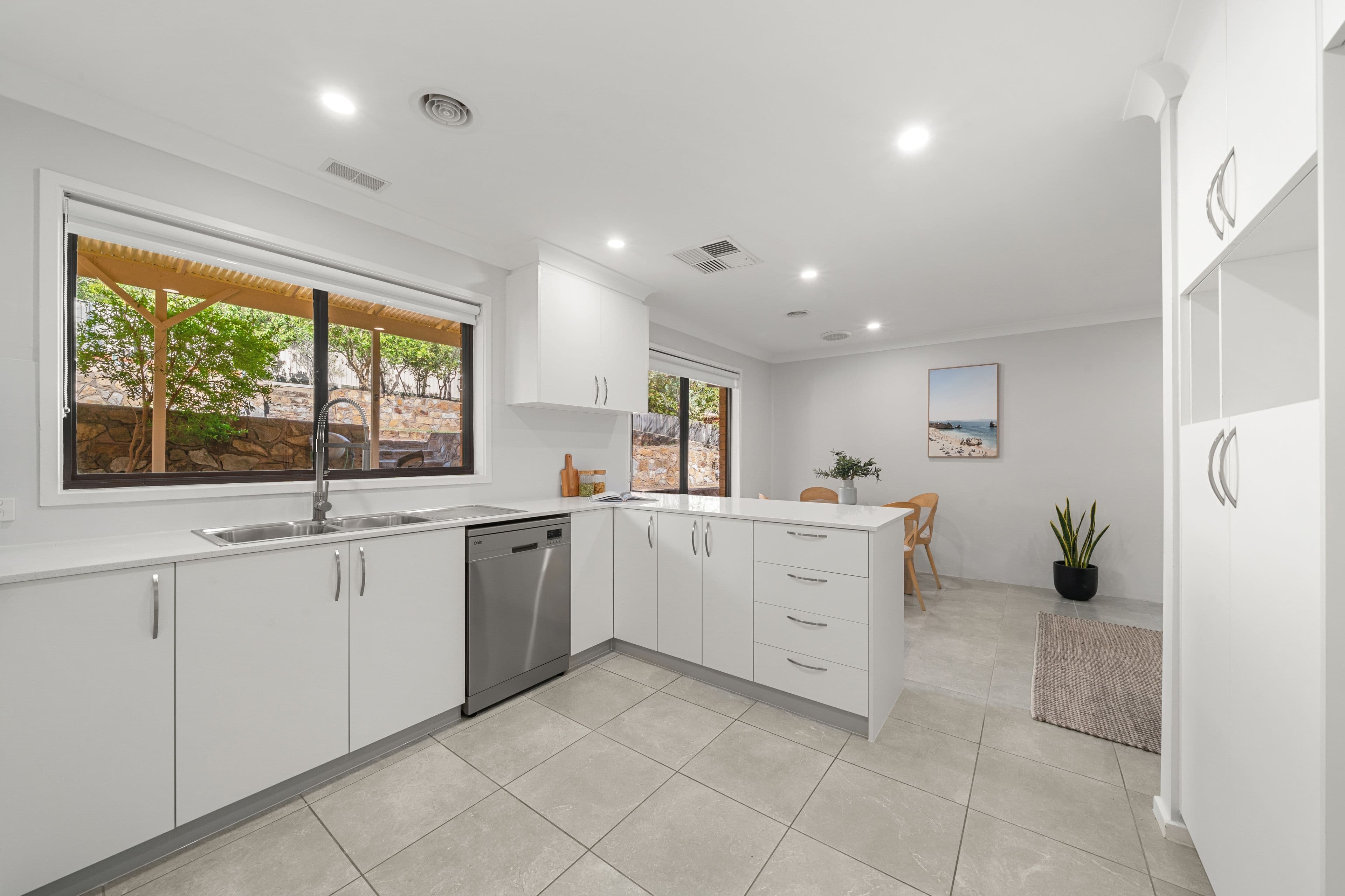 21 Courtice Close, Fadden ACT 2904, Fadden - Thumbnail 8