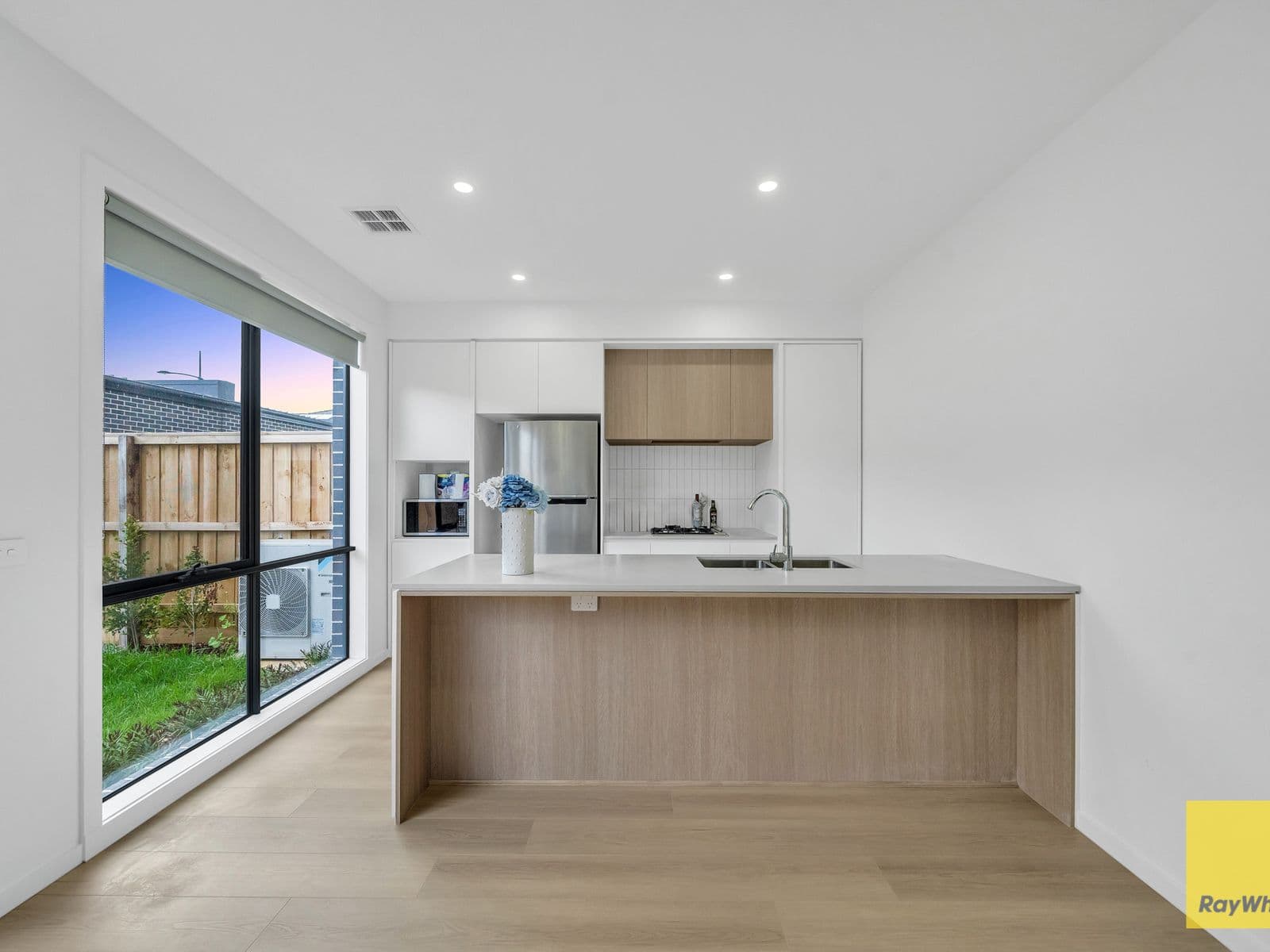 181 Frontier Avenue, Aintree - Thumbnail 8